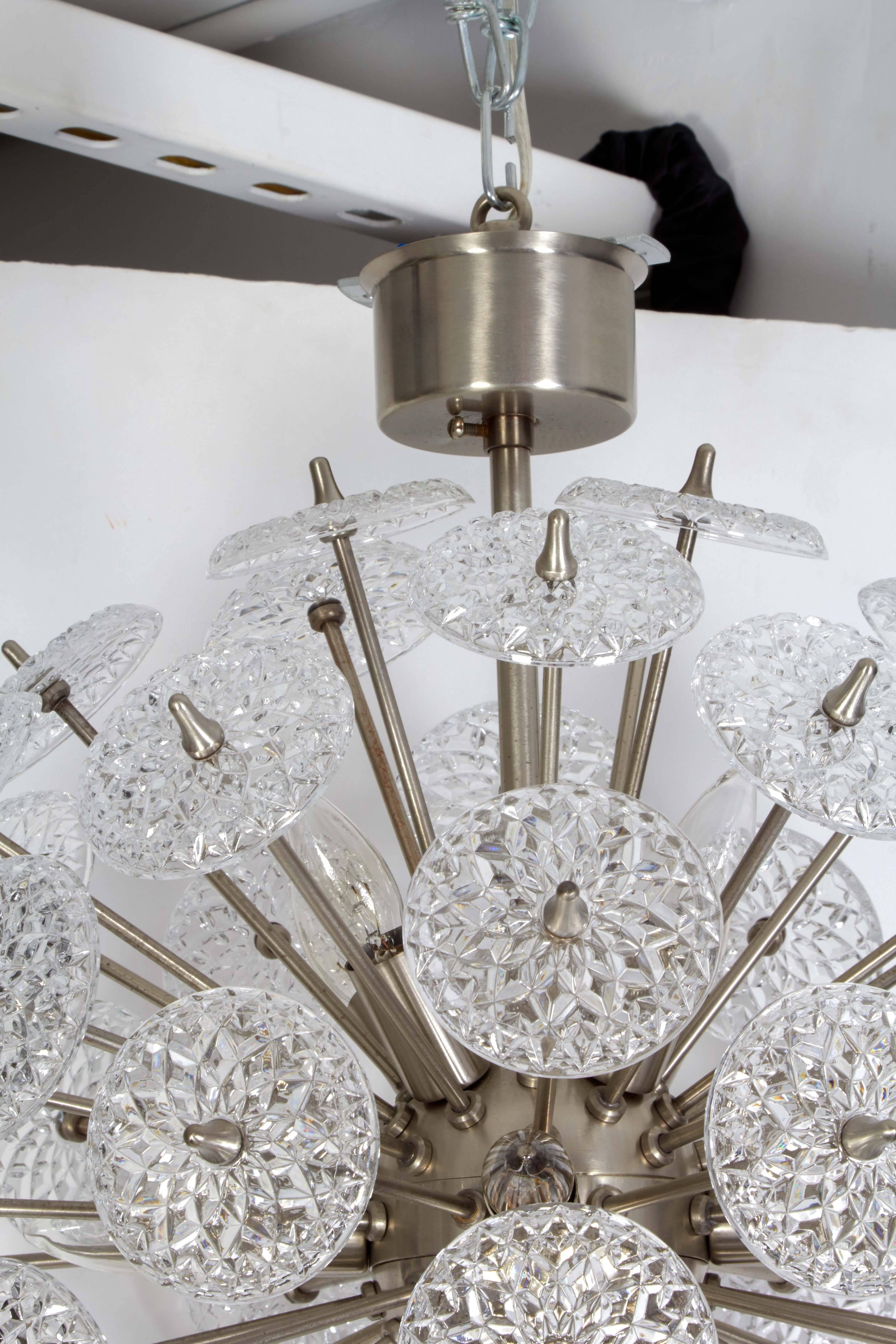 Val St Lambert Faceted Glass Roundel Sputnik Chandelier In Excellent Condition For Sale In New York, NY