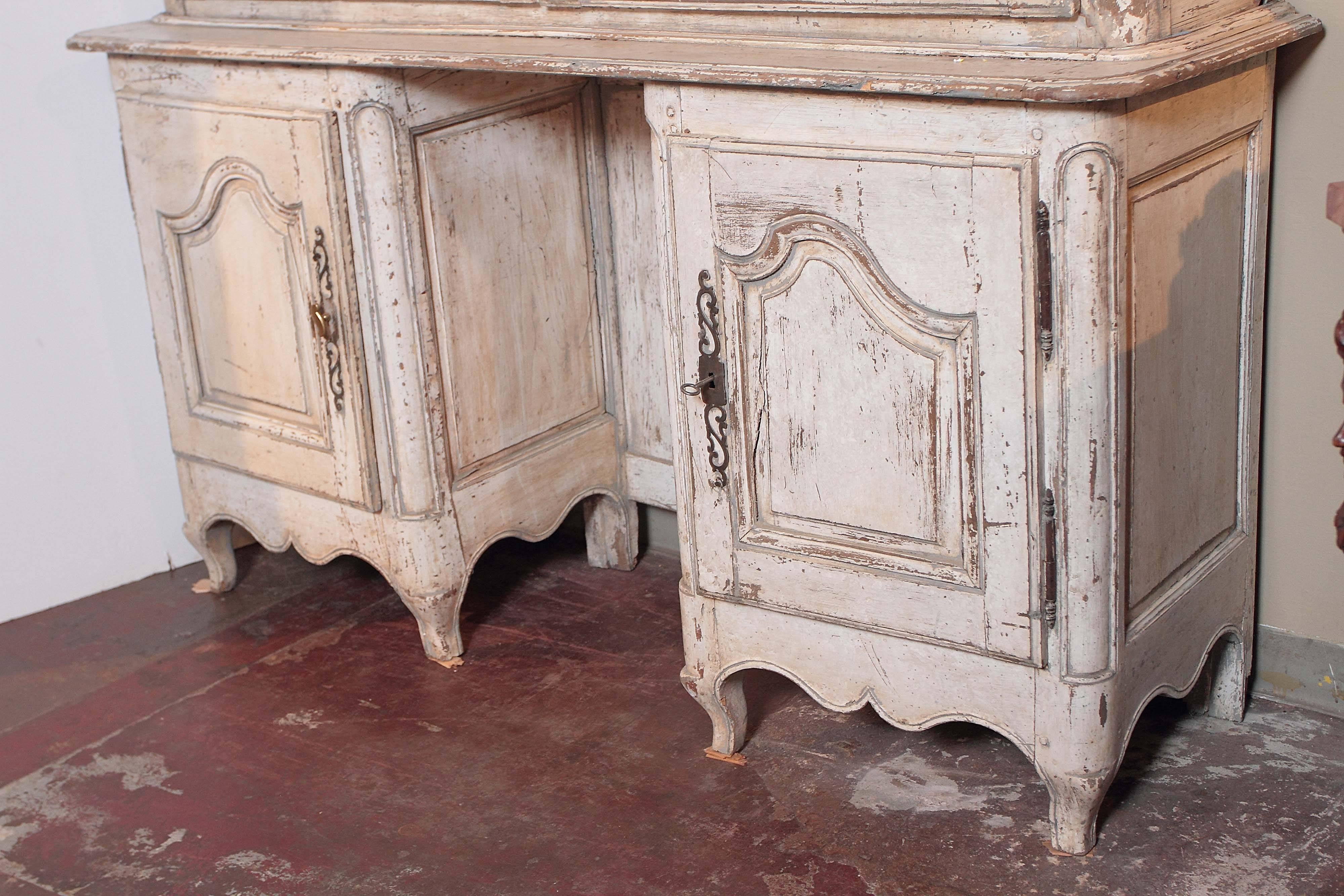Tall 18th Century French Louis XV Painted Display Cabinet from Bordeaux 5