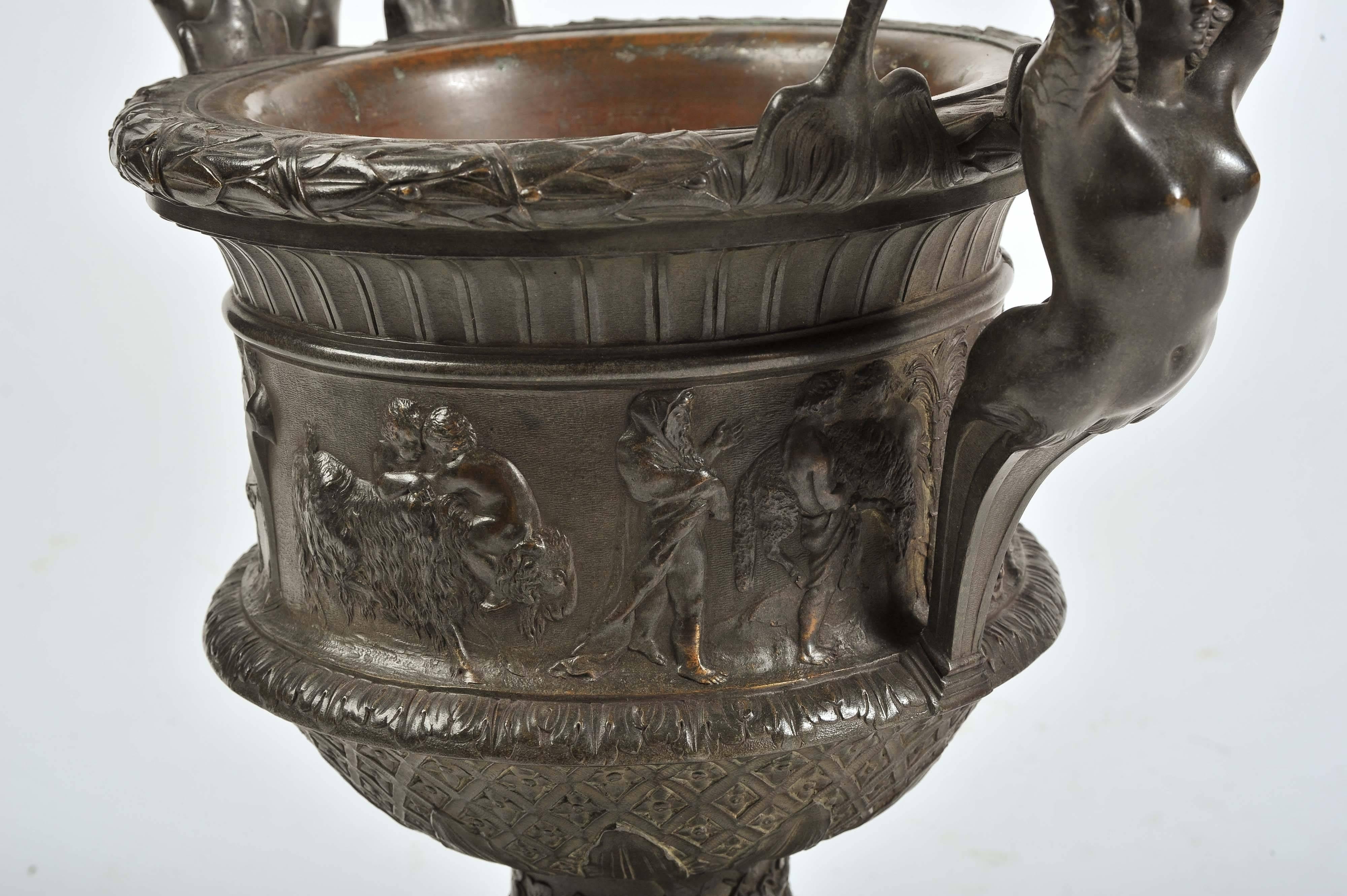 Urne aus Bronze der klassischen Zeit, 19. Jahrhundert (Französisch) im Angebot
