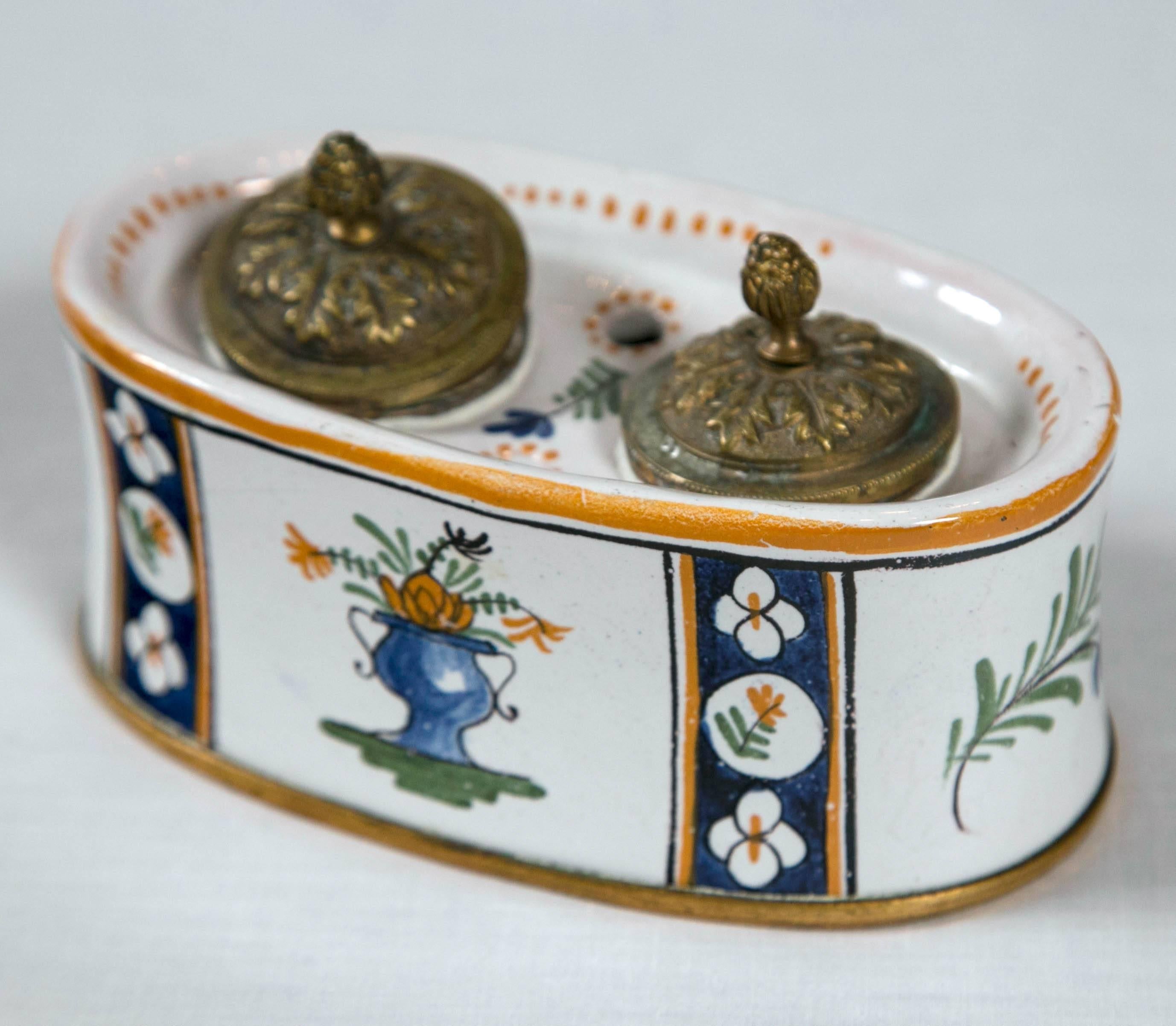 French Faience Inkwell, Late 19th Century In Excellent Condition In Chappaqua, NY