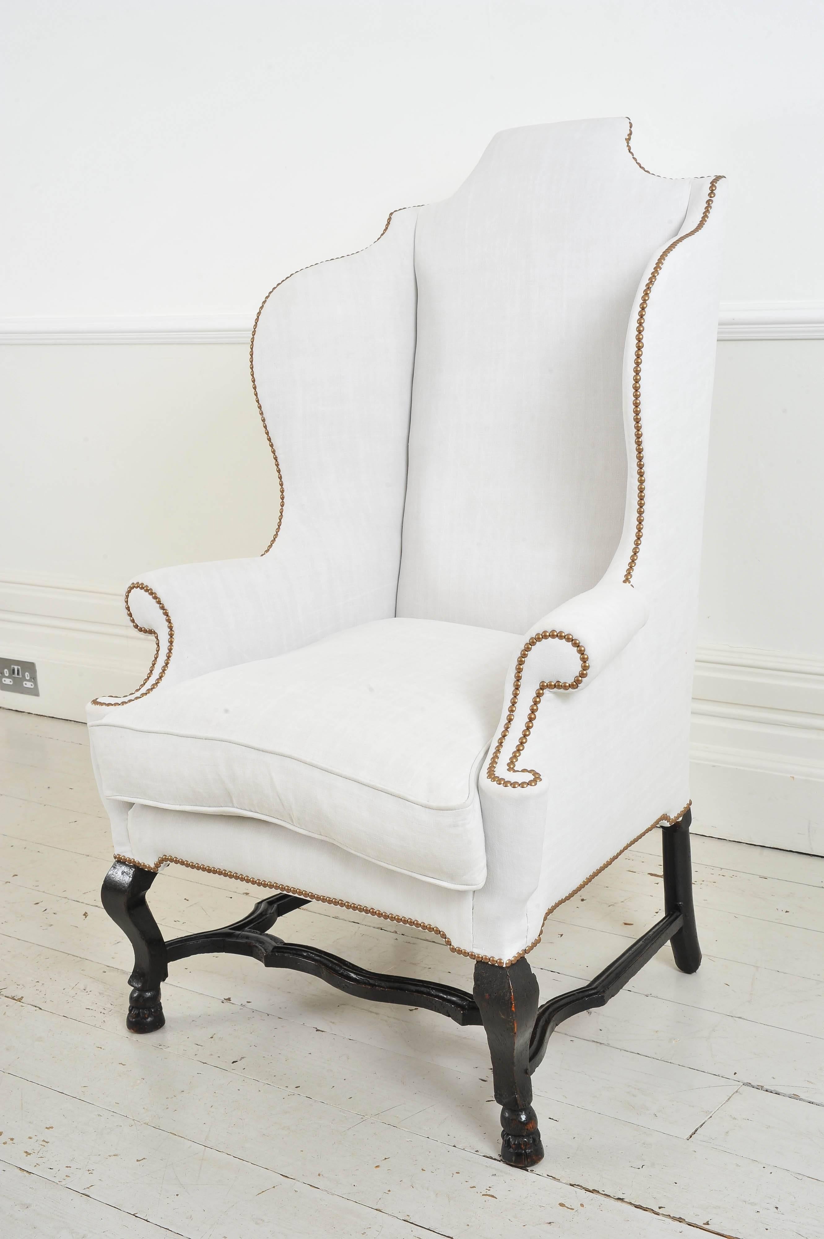 Queen Anne Early 18th Century English Wing Chair