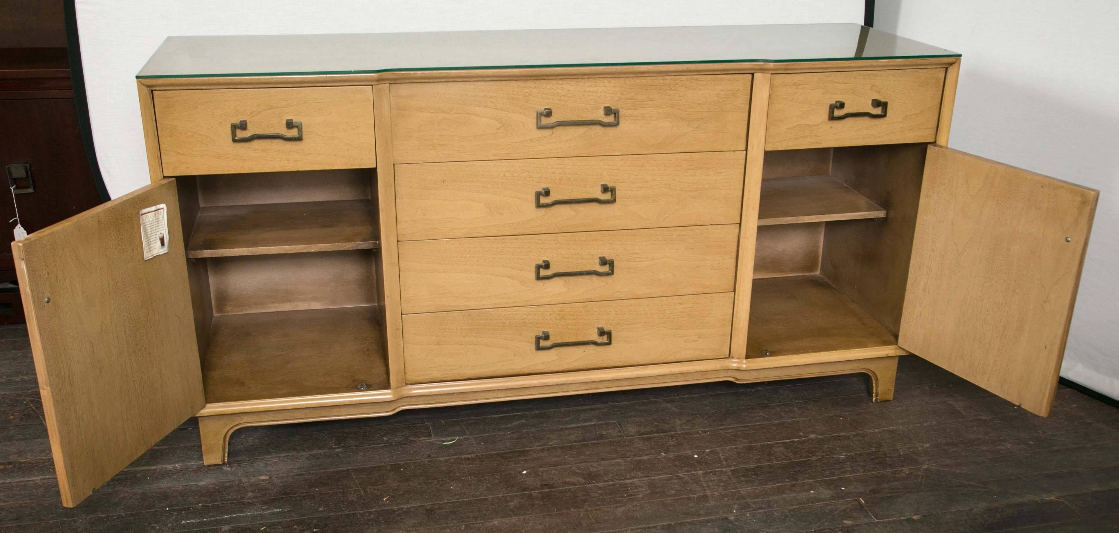 Century Credenza, Light Wood Finish In Good Condition For Sale In Stamford, CT