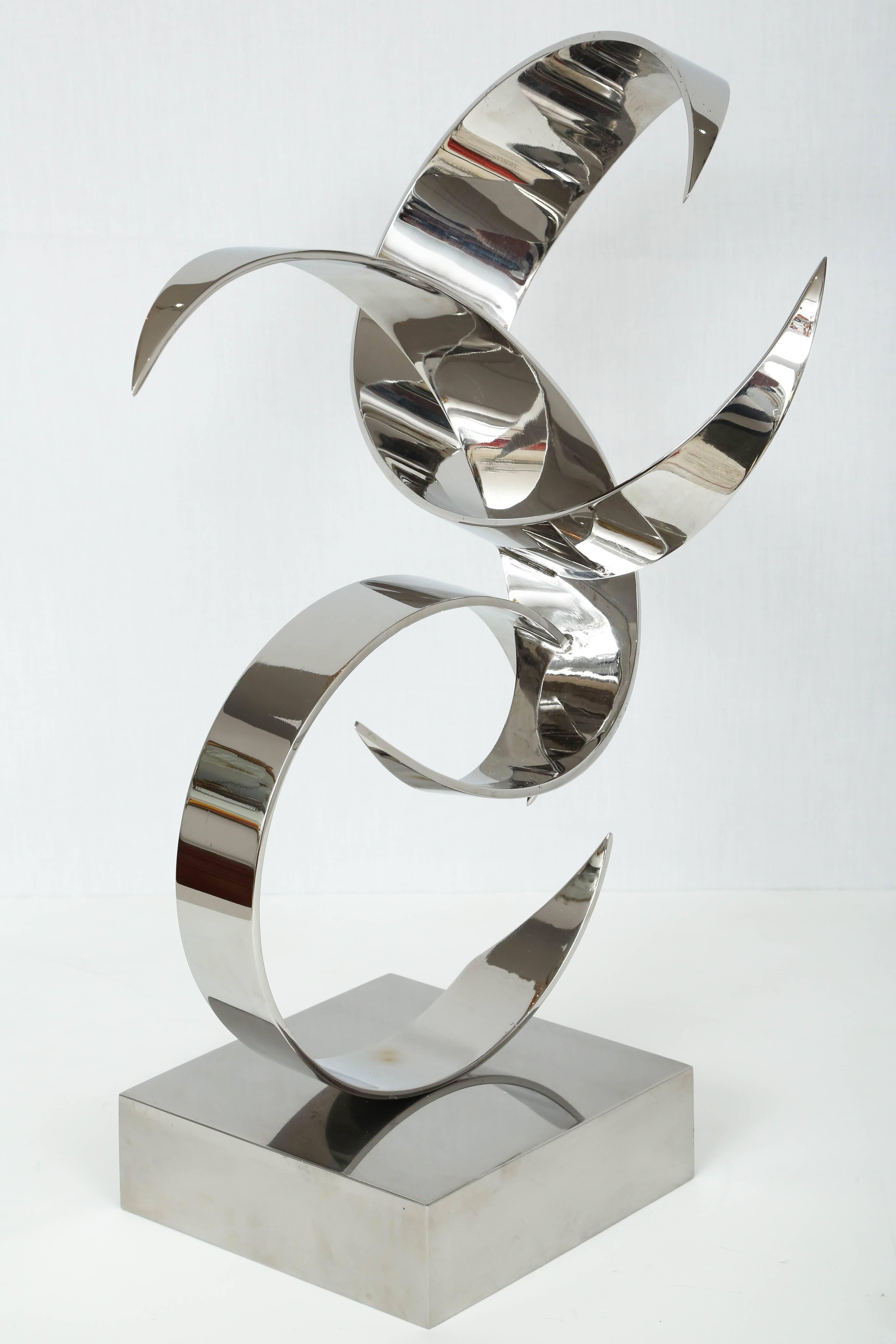 Modern Sculpture, Three Interlocking 