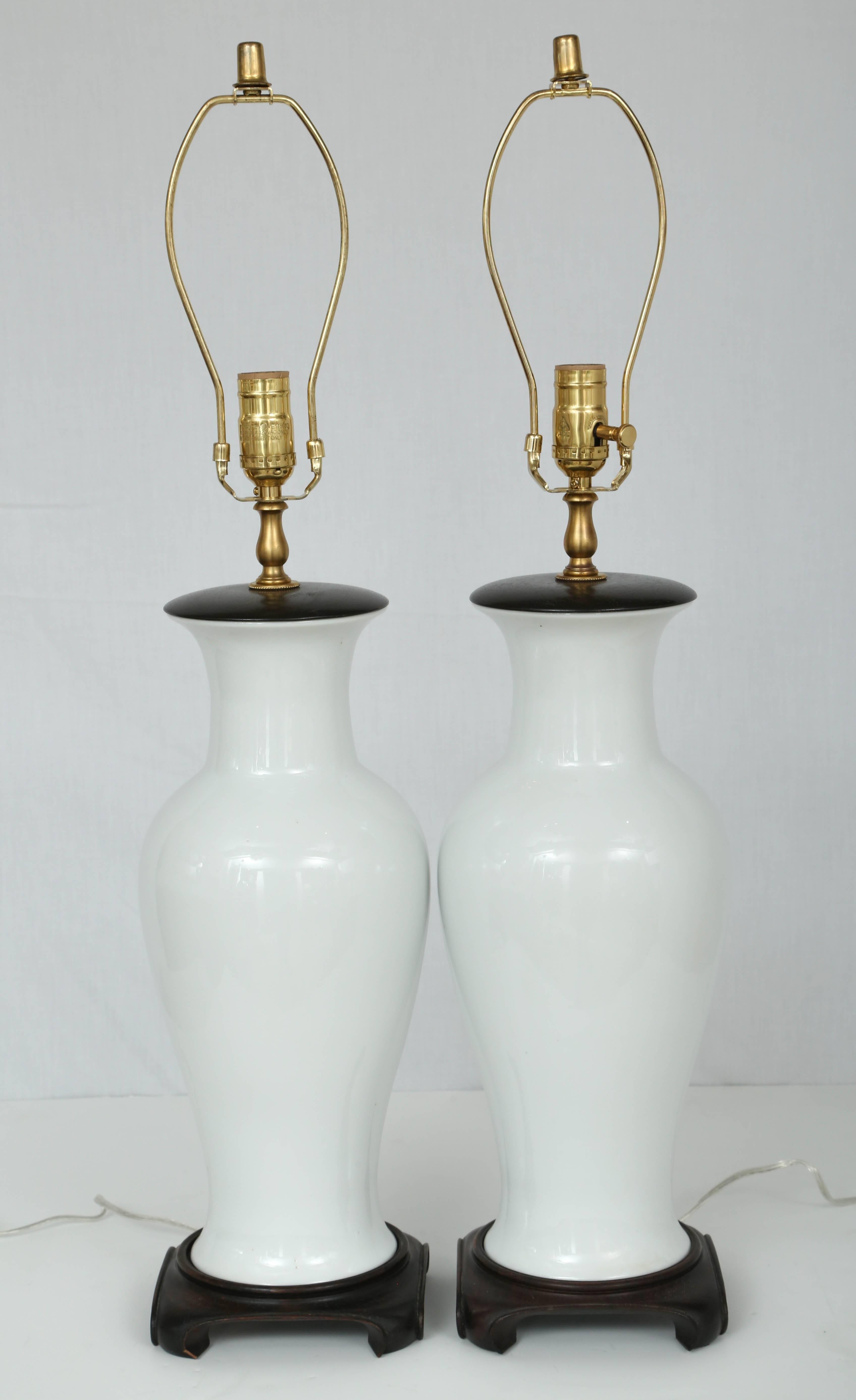 Hollywood Regency Pair of Blanc de Chine Vase-Form Table Lamps, Hong Kong, 1960s