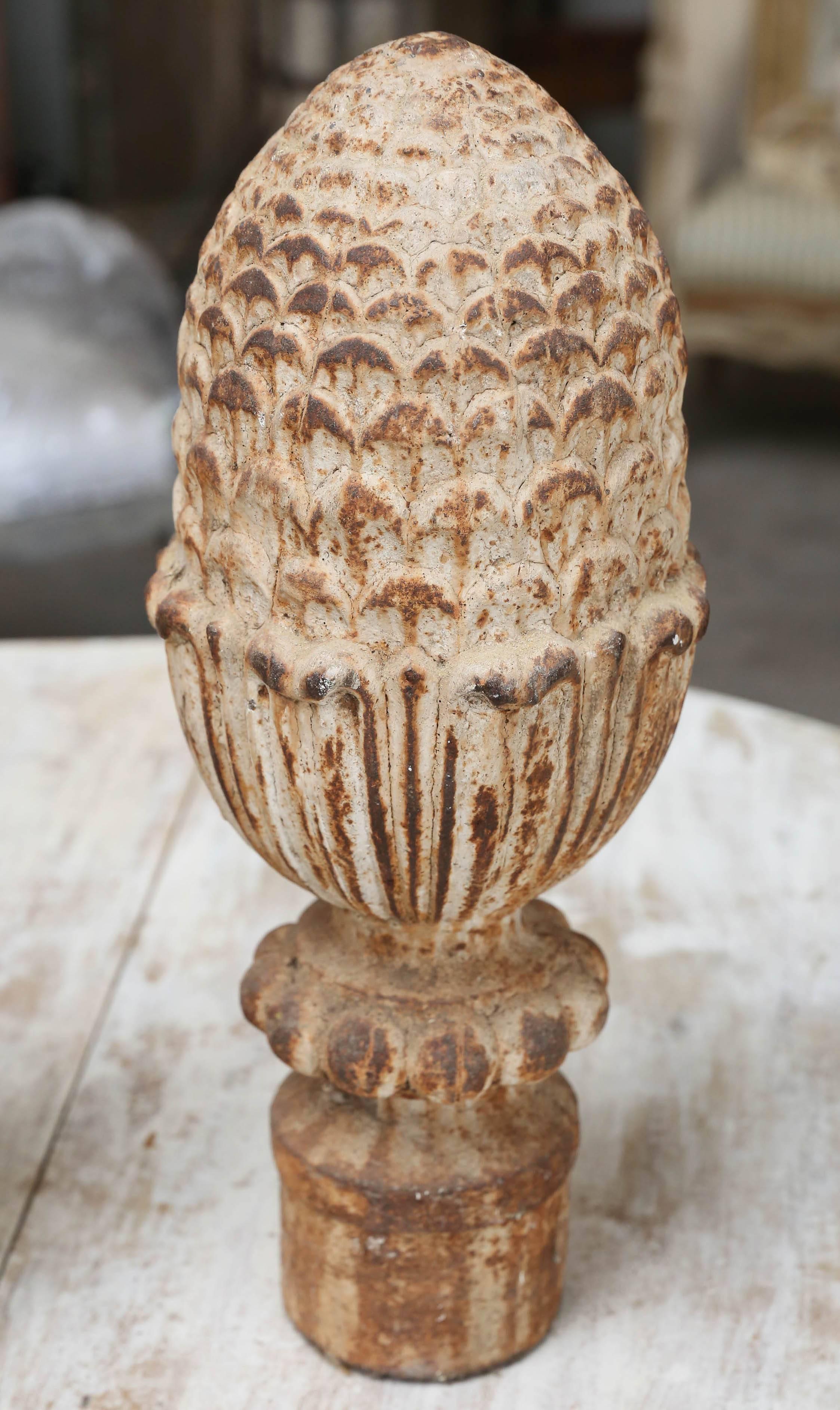 Great French pineapple finials in iron from the 19th century. Wonderful natural patina.
