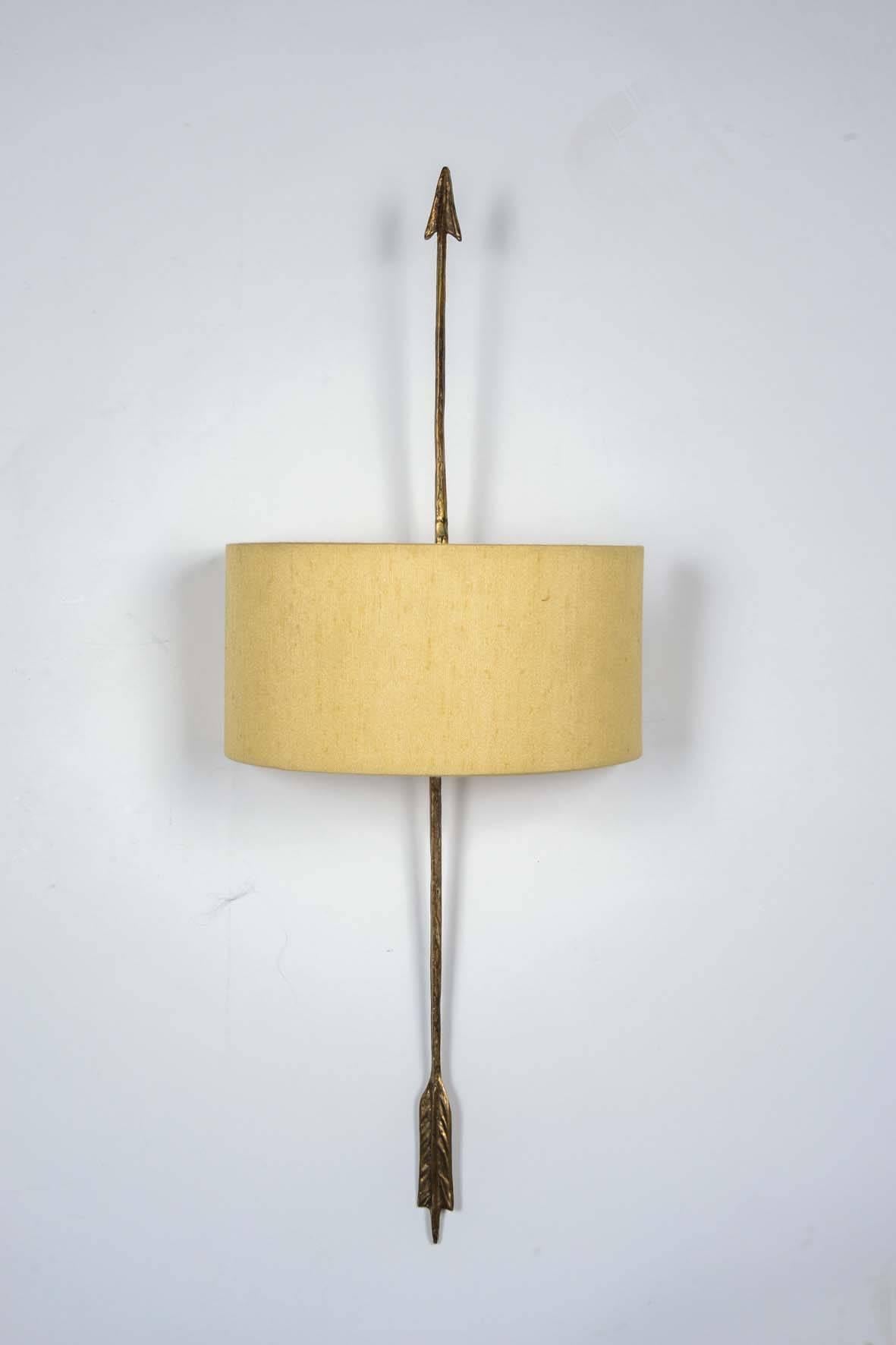 Set of four bronze sconces in the style of Agostini, one bulb per sconce.
Lamp shade in the genuine ecru fabric.
