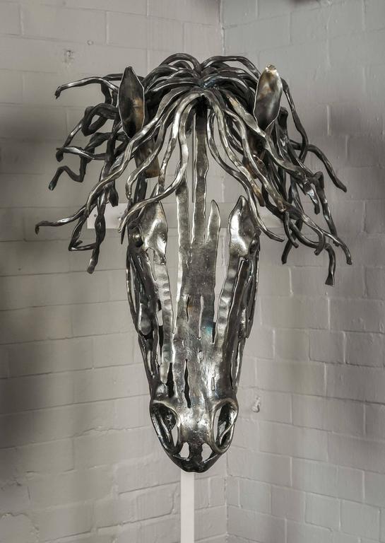 Unique Hand-Forged Model of a Horse's Head in Textured Bar Steel In Excellent Condition For Sale In London, GB
