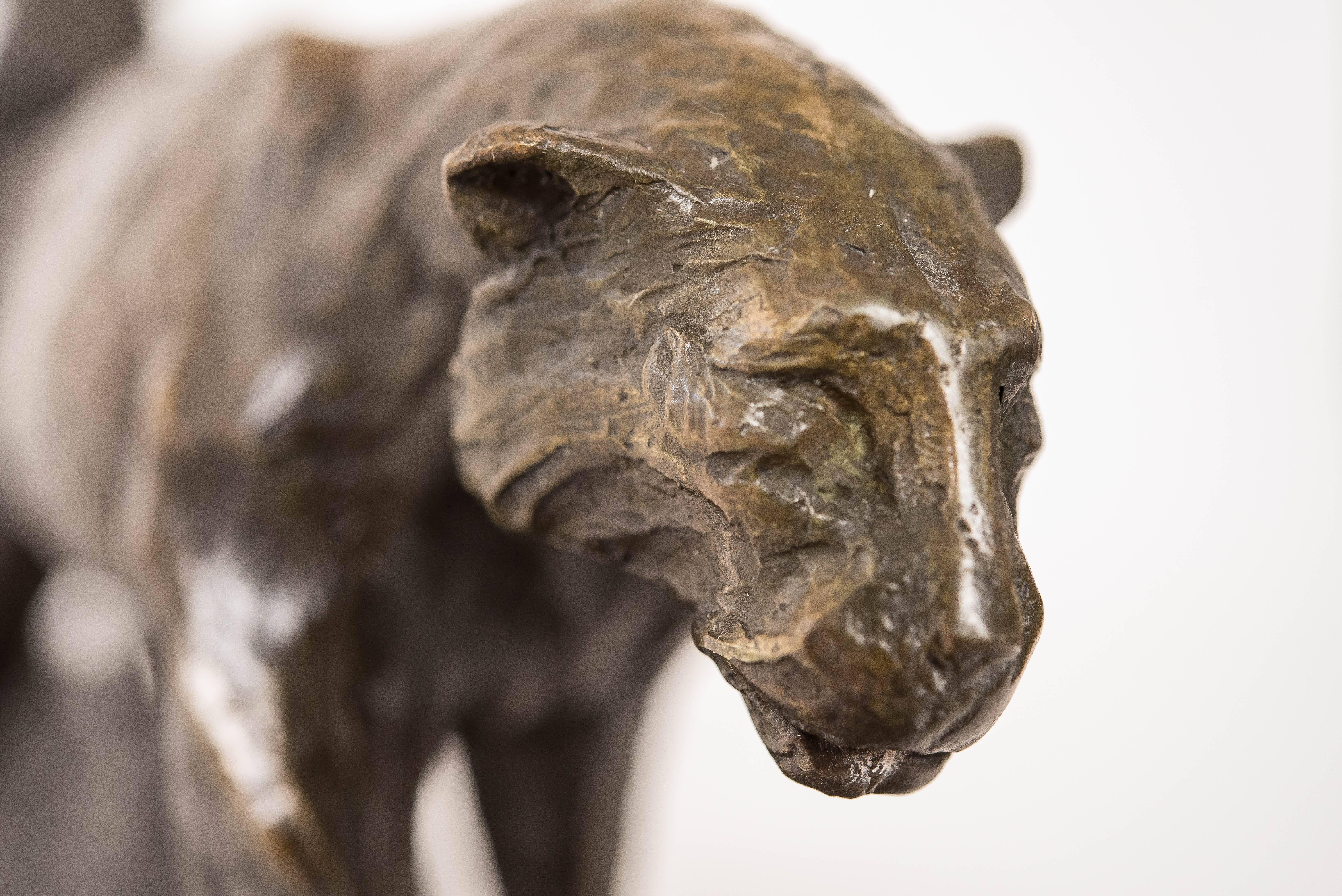 Pair of Bronze Panthers Sculpture In Good Condition For Sale In Toronto, ON