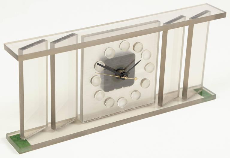 Desk Clock, Lucite, Italy, C 1960 For Sale at 1stdibs