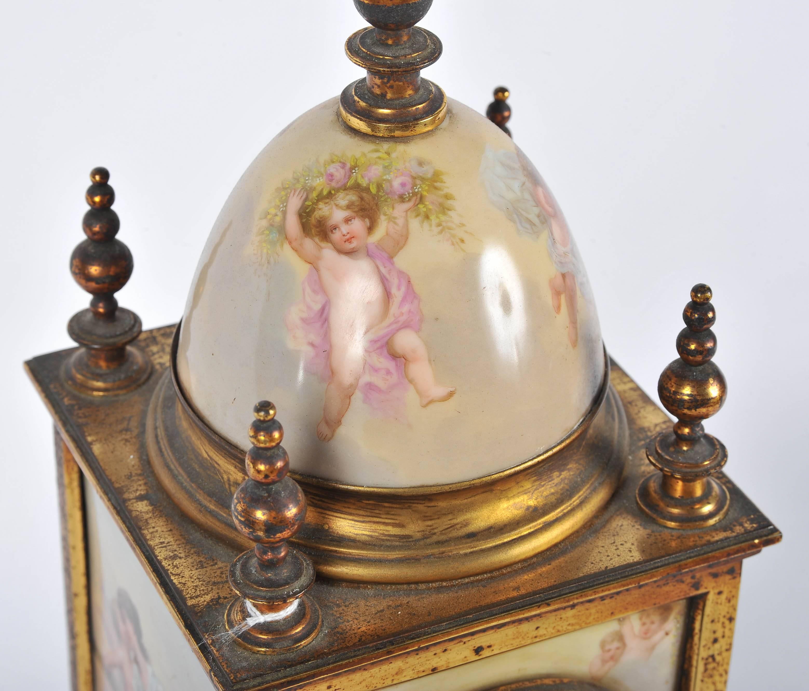 19th Century Mantel Clock In Good Condition For Sale In Brighton, Sussex