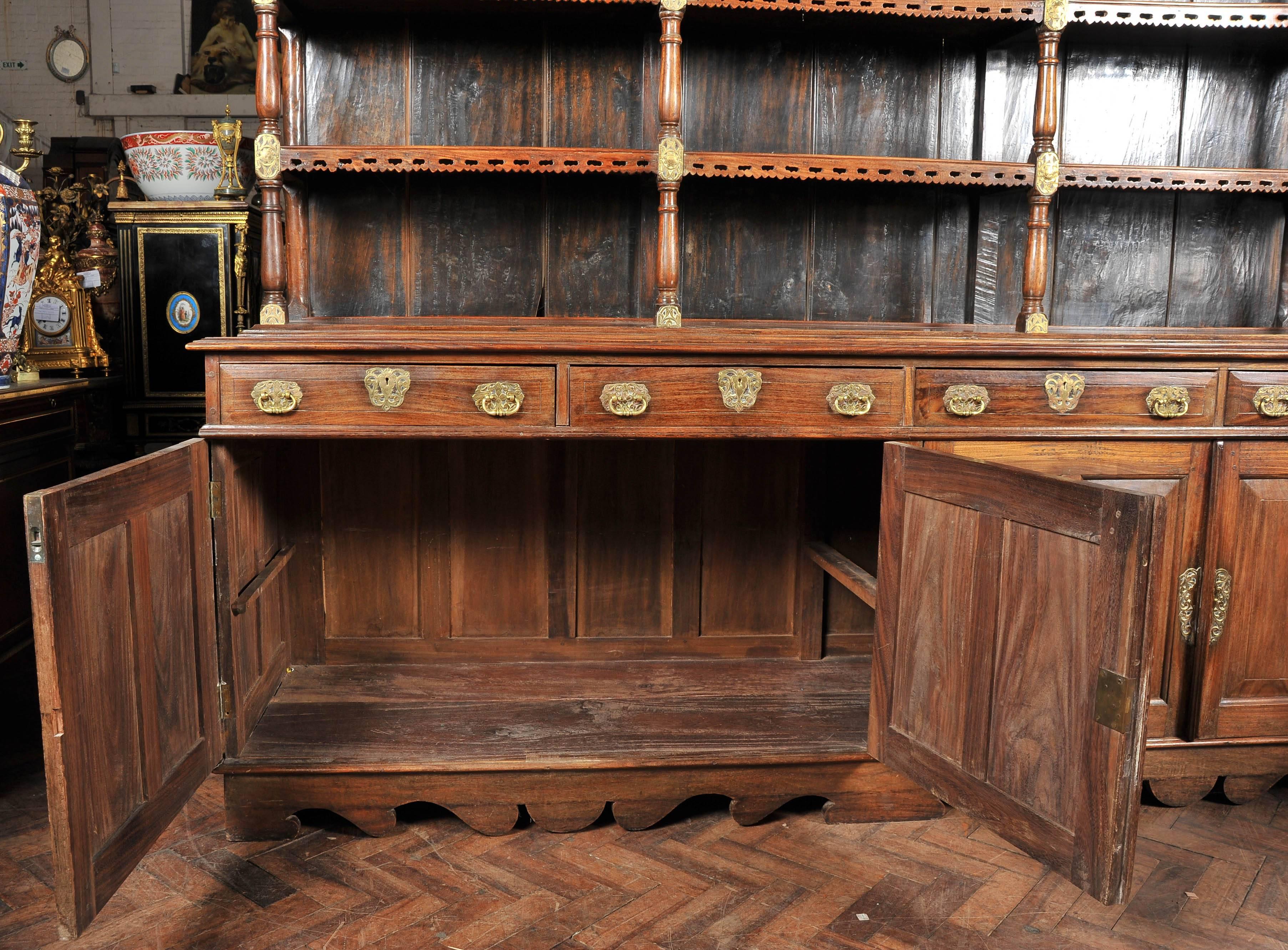 19th Century Ceylonese Padouk Wood Dresser For Sale 4