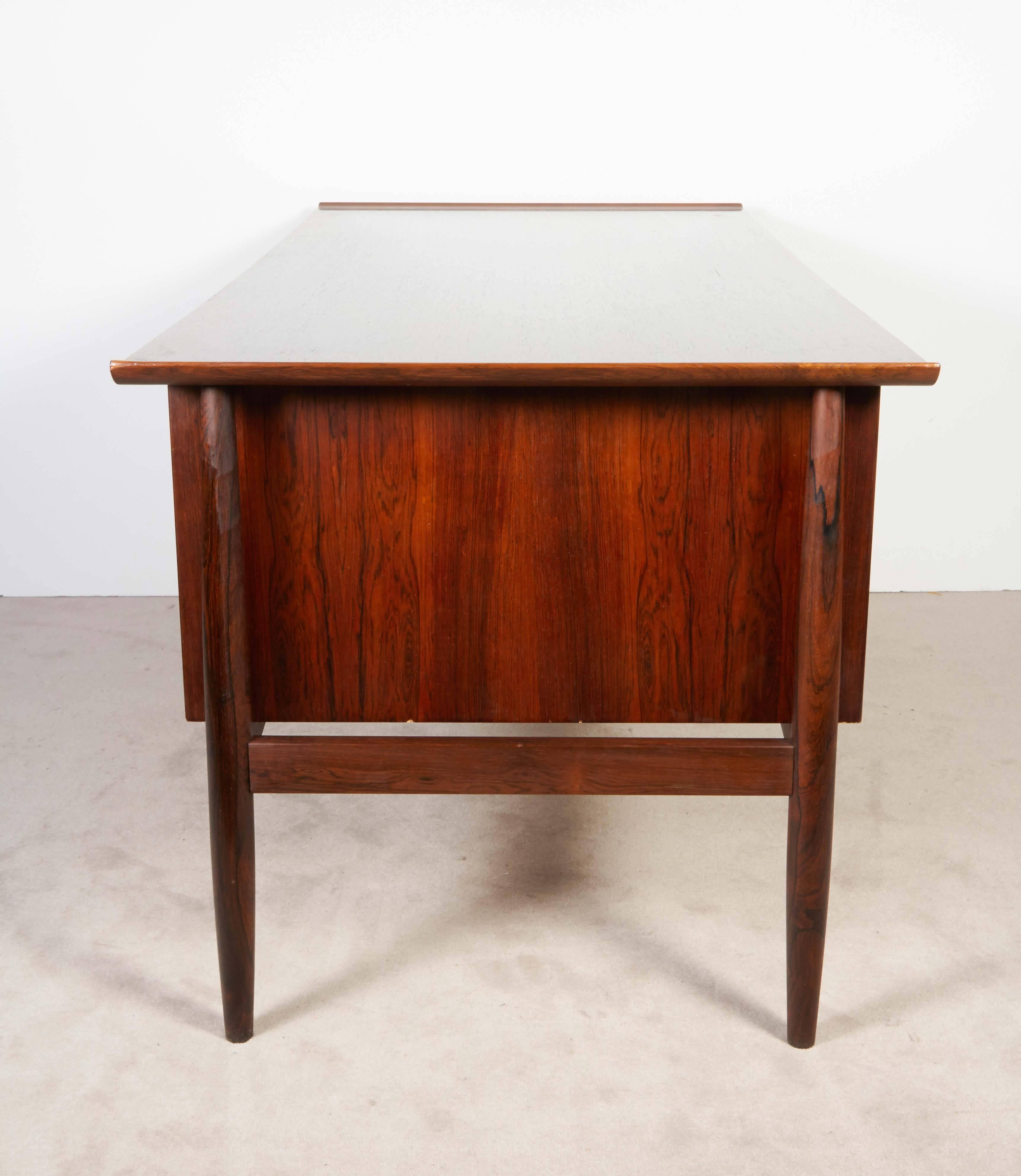 H.P. Hansen Scandinavian Modern Desk in Rosewood In Good Condition In New York, NY