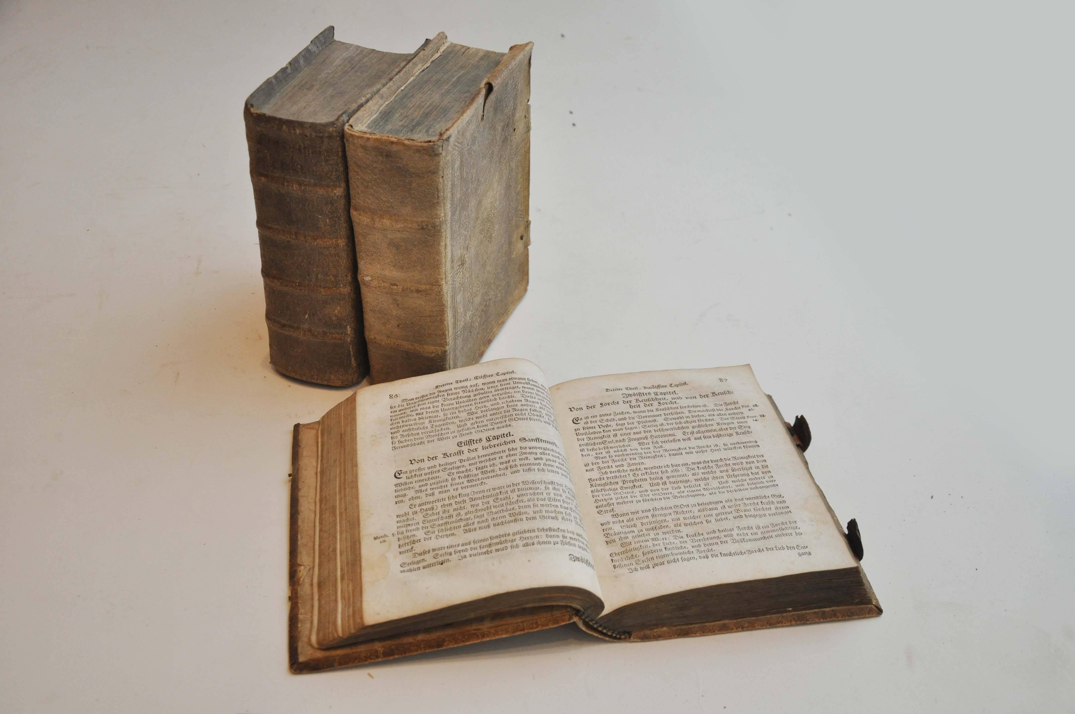 Late 17th Century Collection of 3 Rare European Vellum Books With Pewter Buckles In Good Condition In Chicago, IL