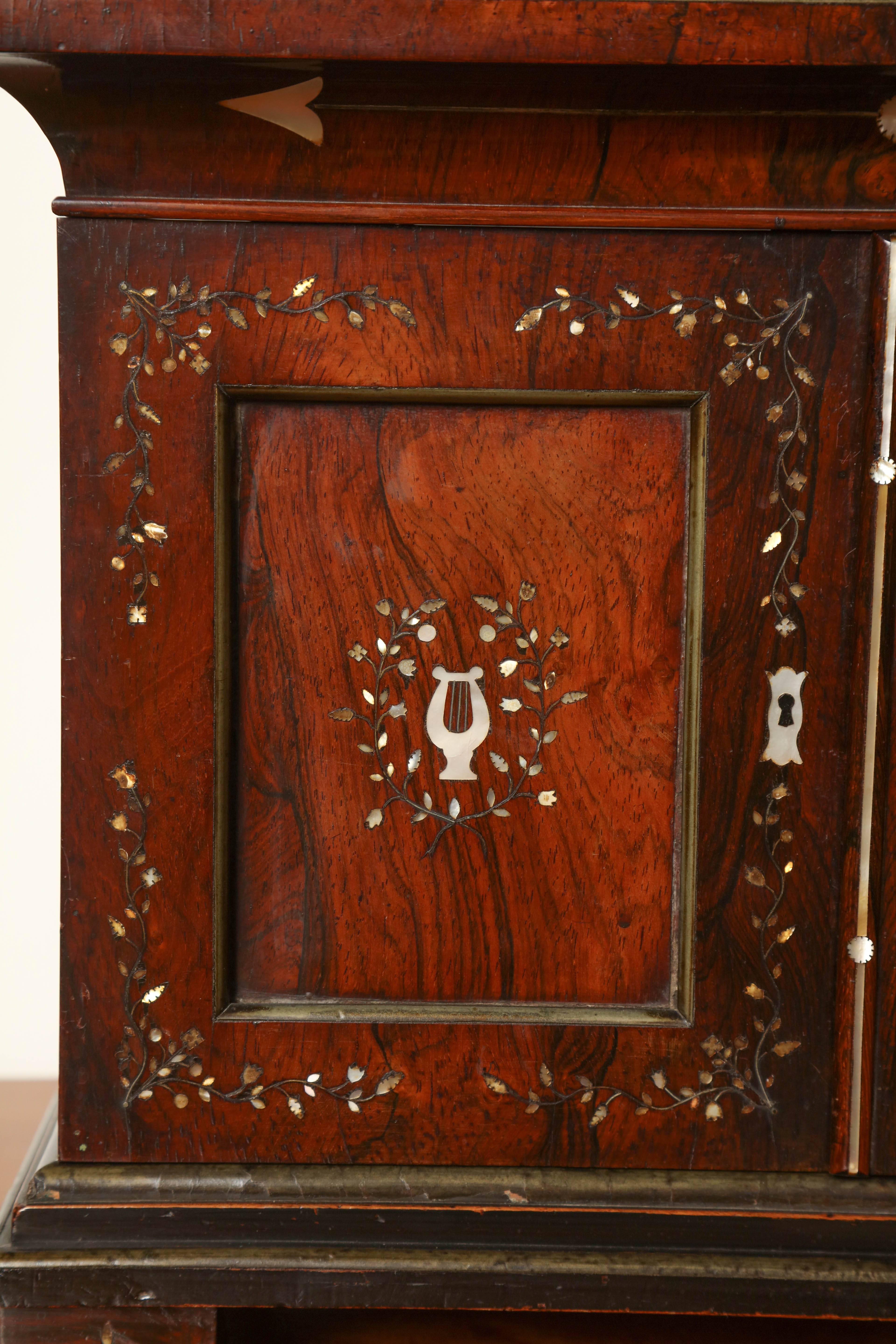 English 19th Century Hardwood and Mother-of-Pearl Inlaid Necessaire For Sale
