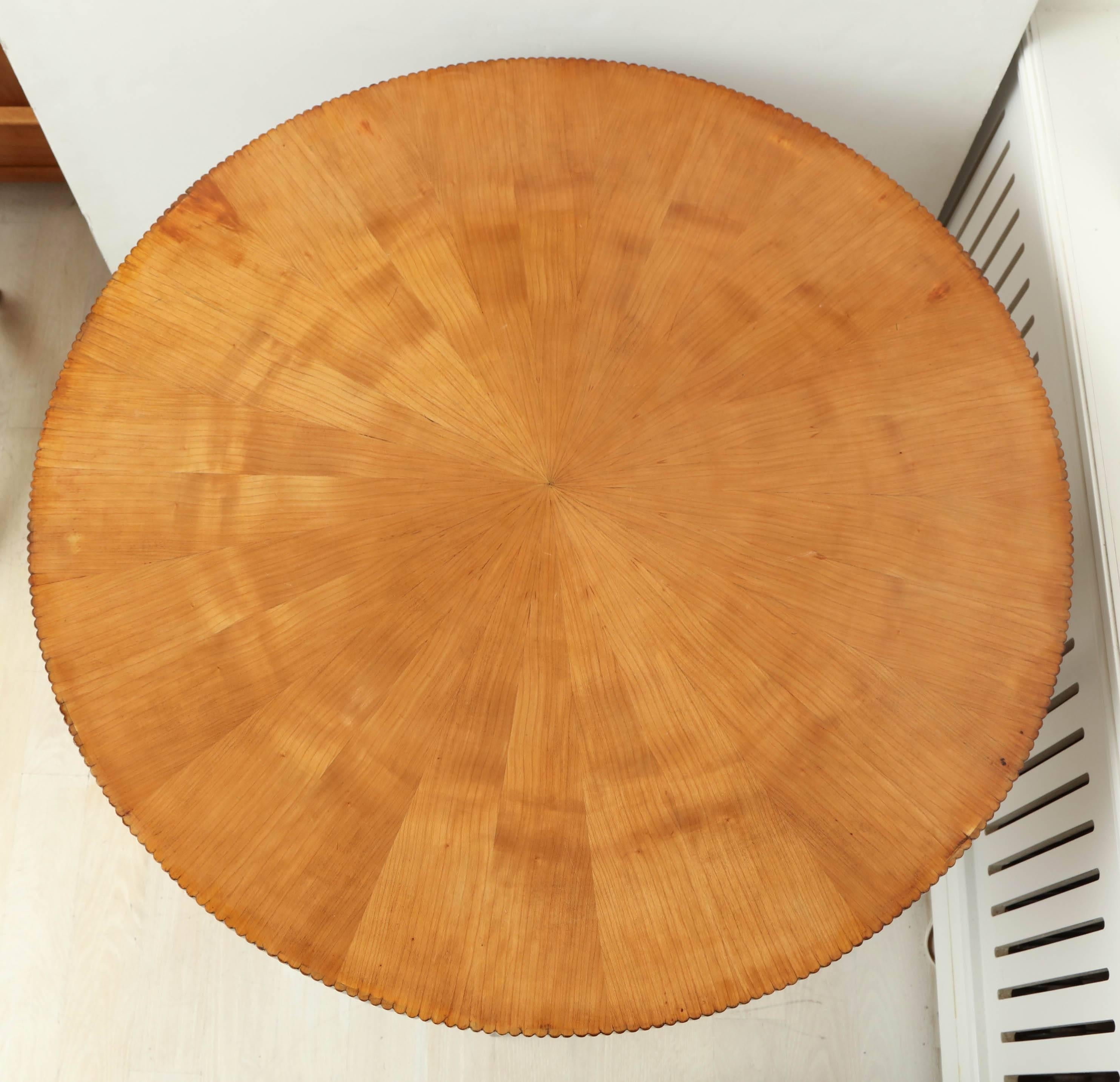 Mid-Century Italian Reeded, Round Wood Center Table with Tapered Legs 3