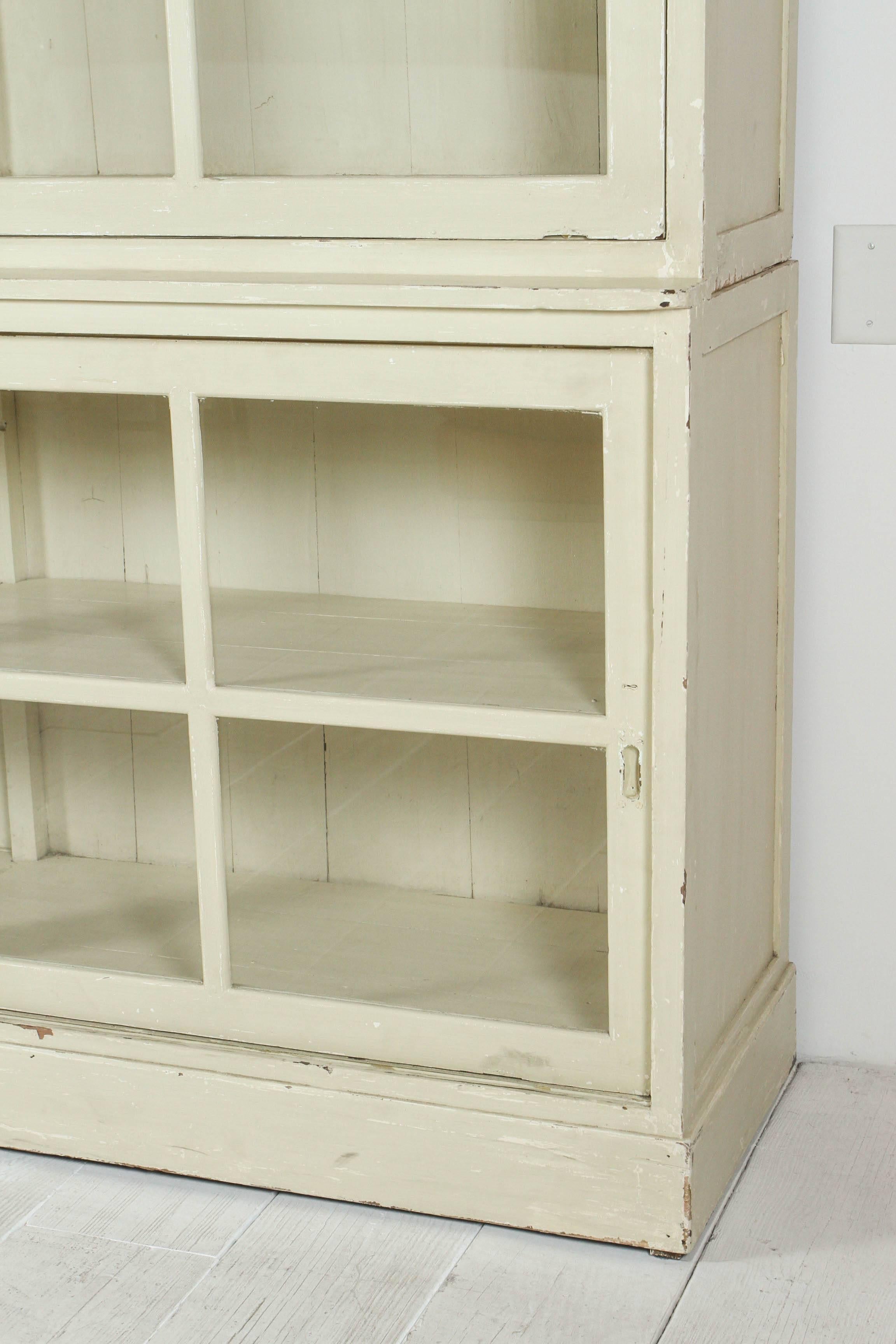 Early American Sliding Door Painted Cupboard In Distressed Condition In Los Angeles, CA