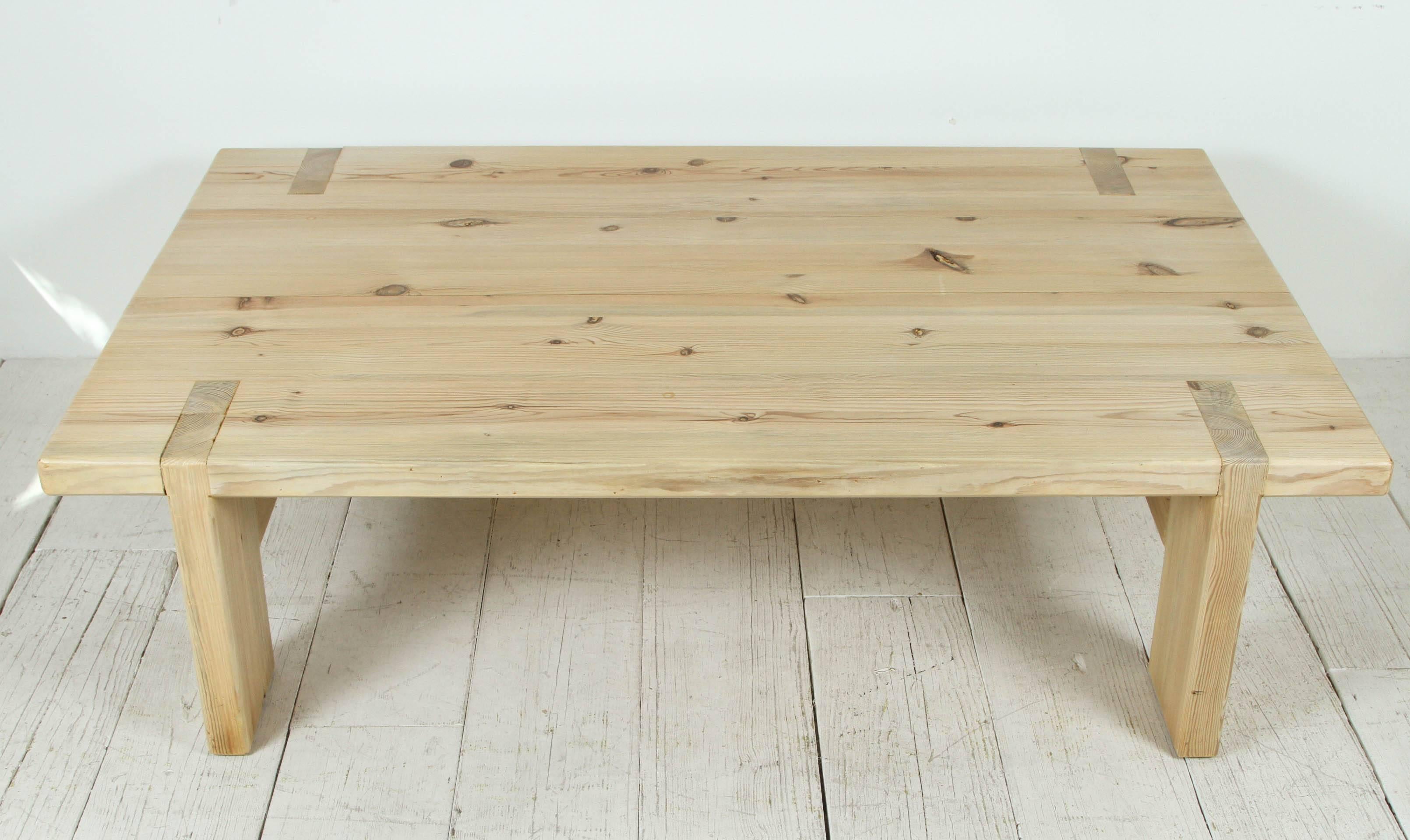 Tall Pine Coffee Table with Top Detail 1