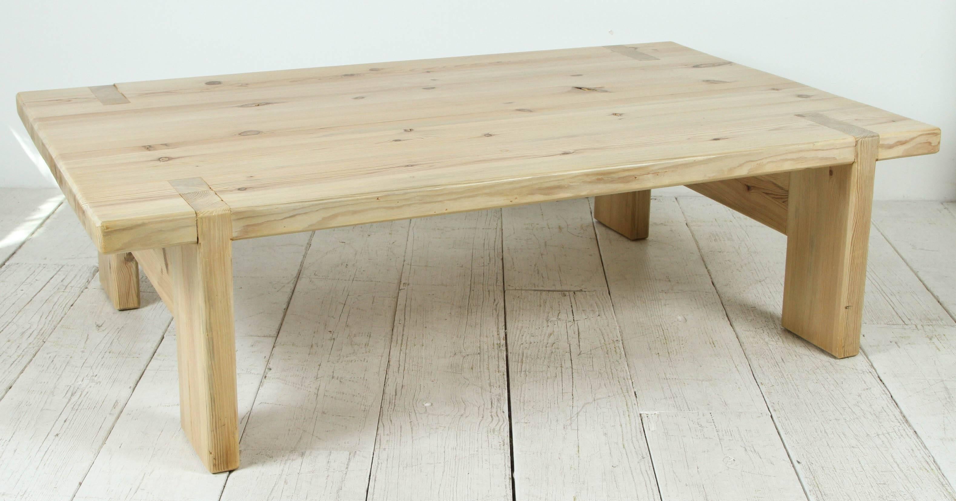 Tall Pine Coffee Table with Top Detail 4