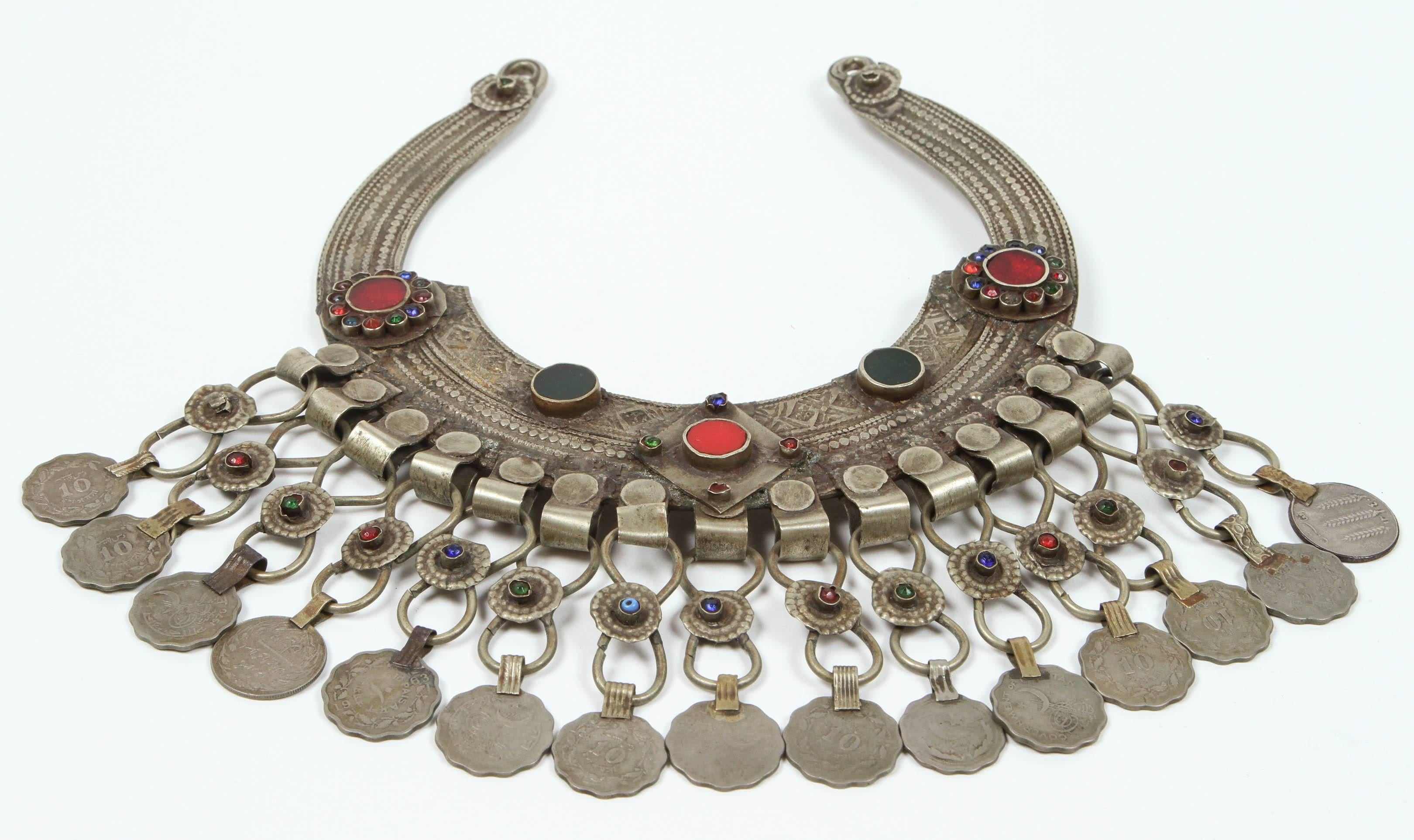 Hand-Crafted Moroccan Tribal Silver Jewelry Set Choker and Bracelet For Sale