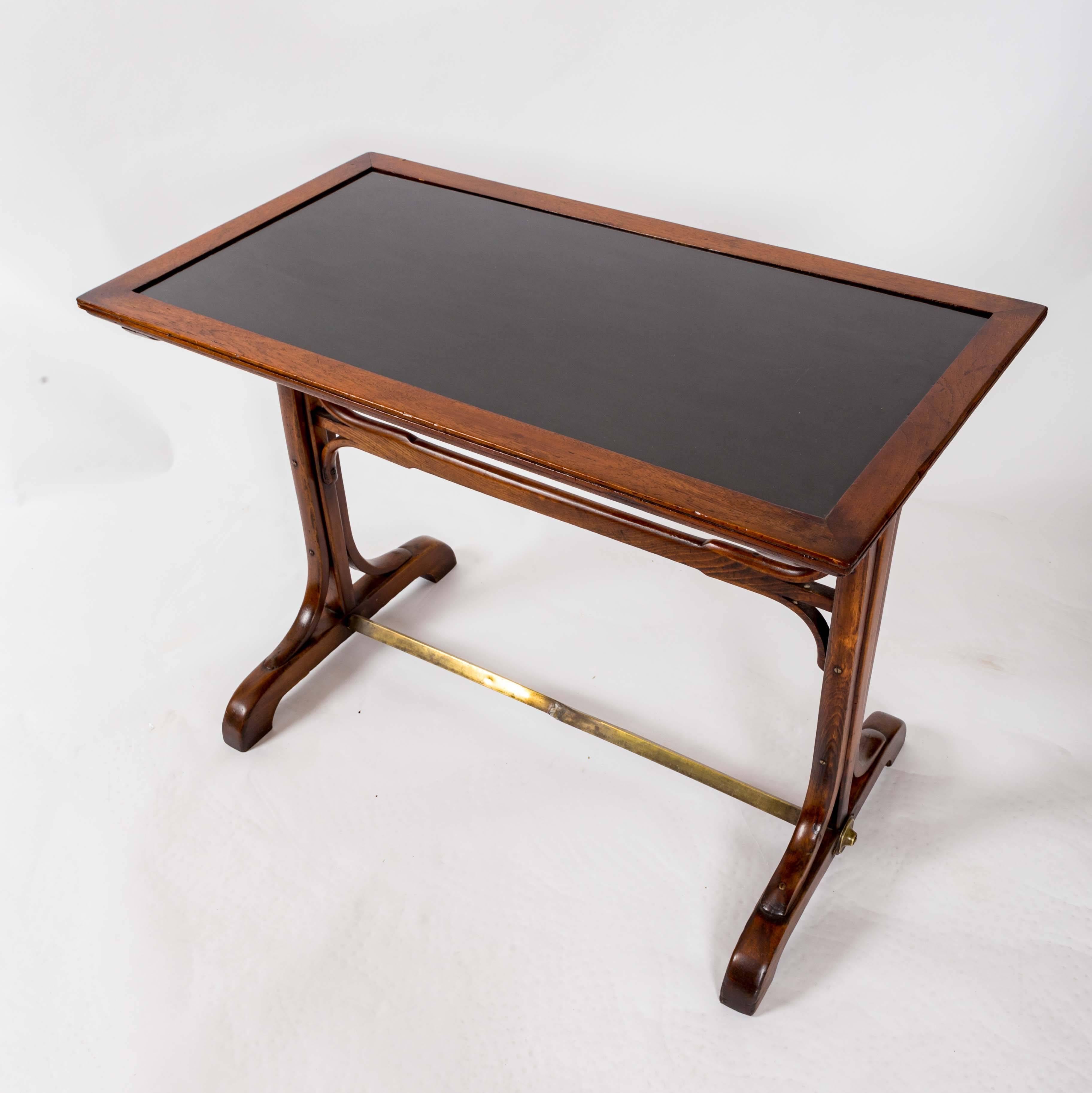 Turn-of-the-Century Bentwood Bistro Table, France, circa 1910 4