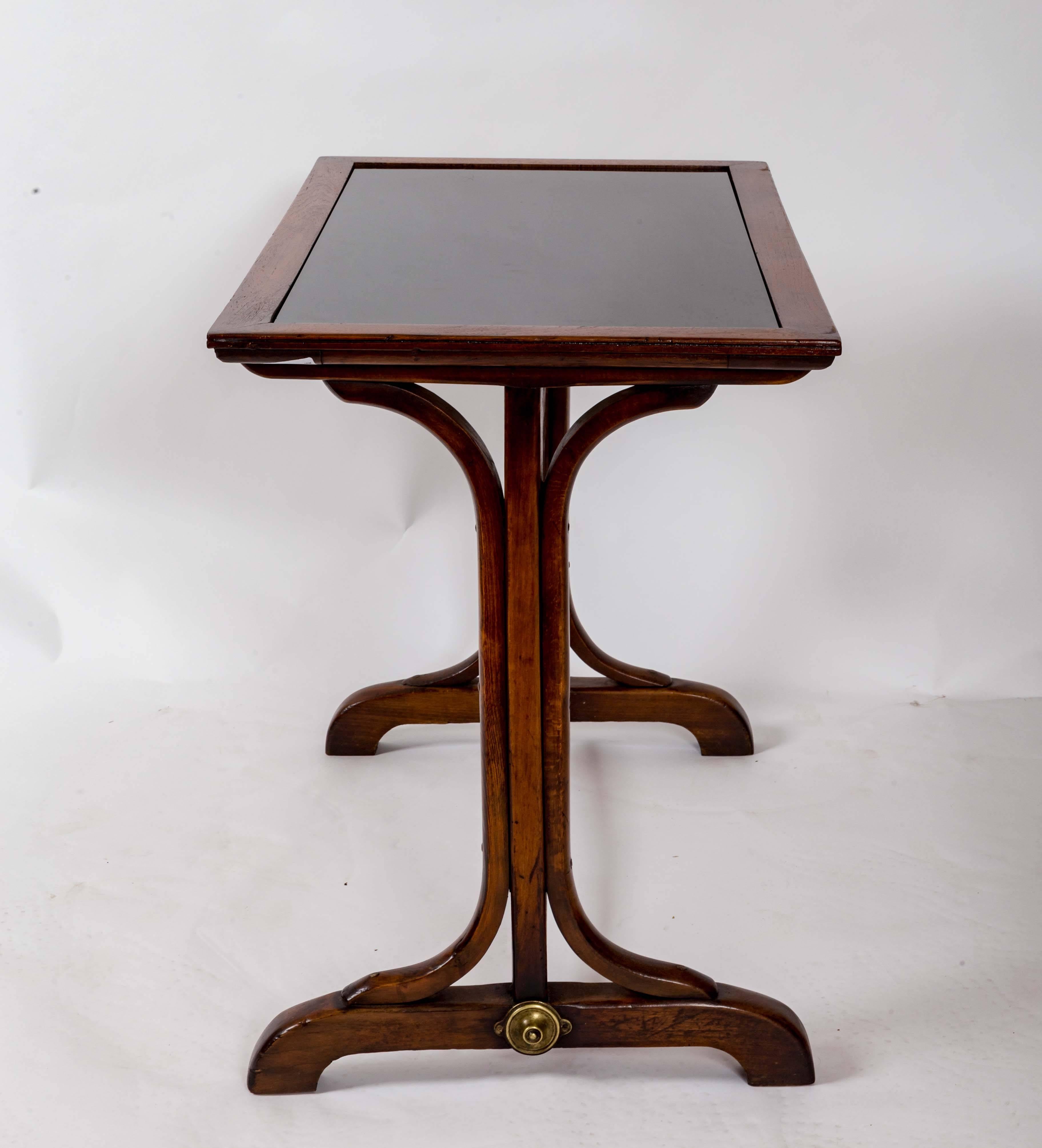 Turn-of-the-Century Bentwood Bistro Table, France, circa 1910 6
