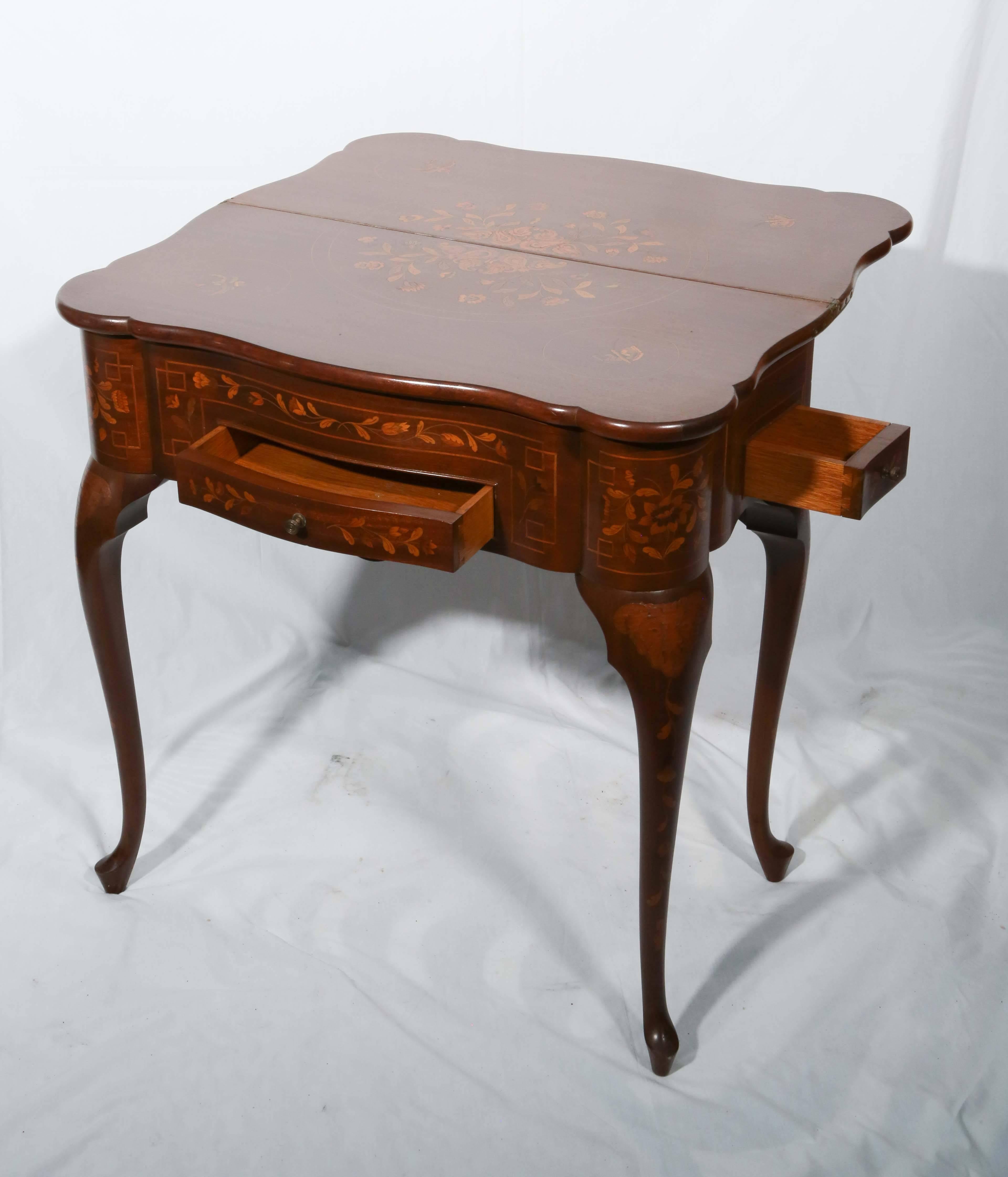 Fine Dutch Marquetry Game Table In Good Condition In West Palm Beach, FL