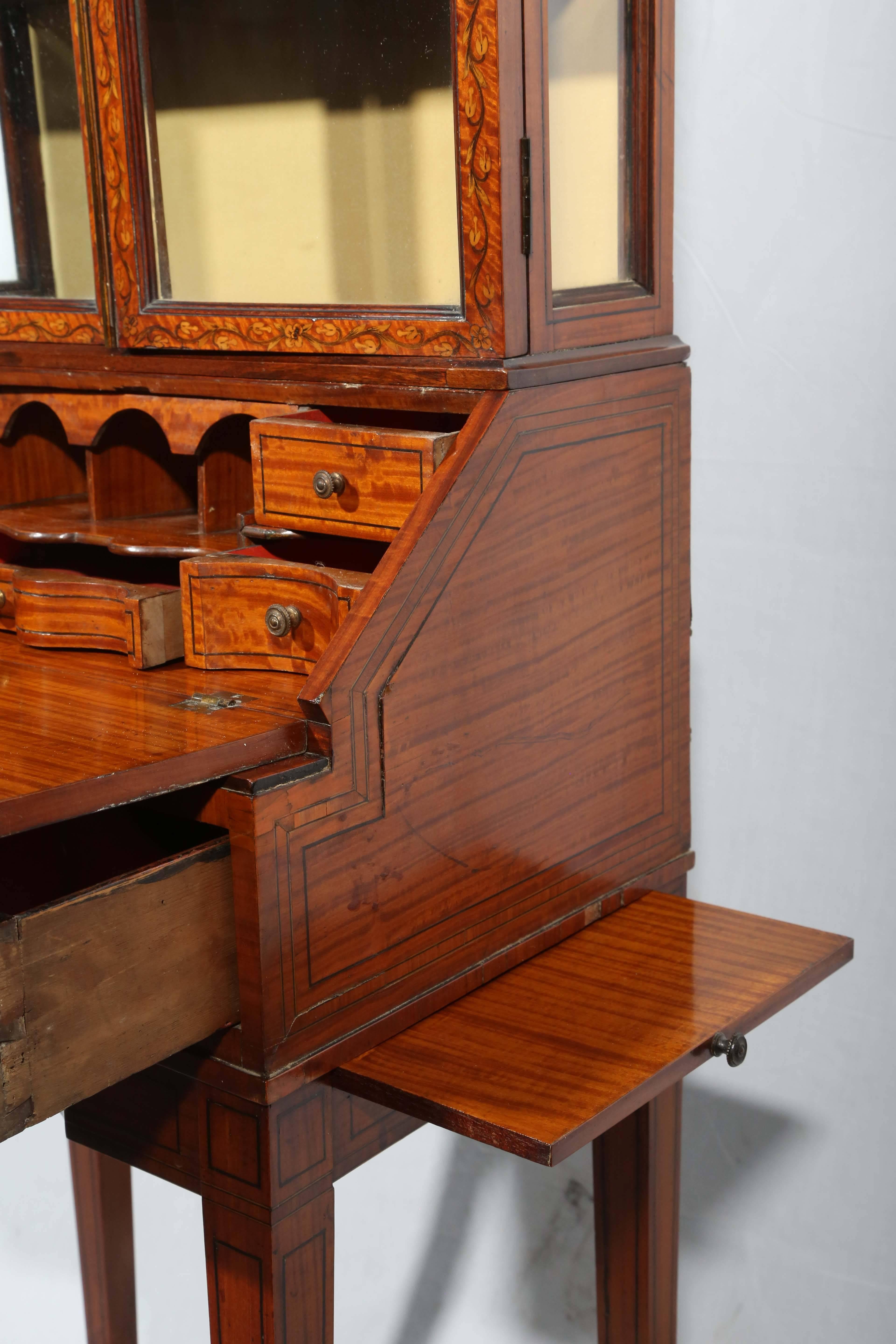 Superb 19th Century Adam Style Petite Secretary Desk In Good Condition In West Palm Beach, FL