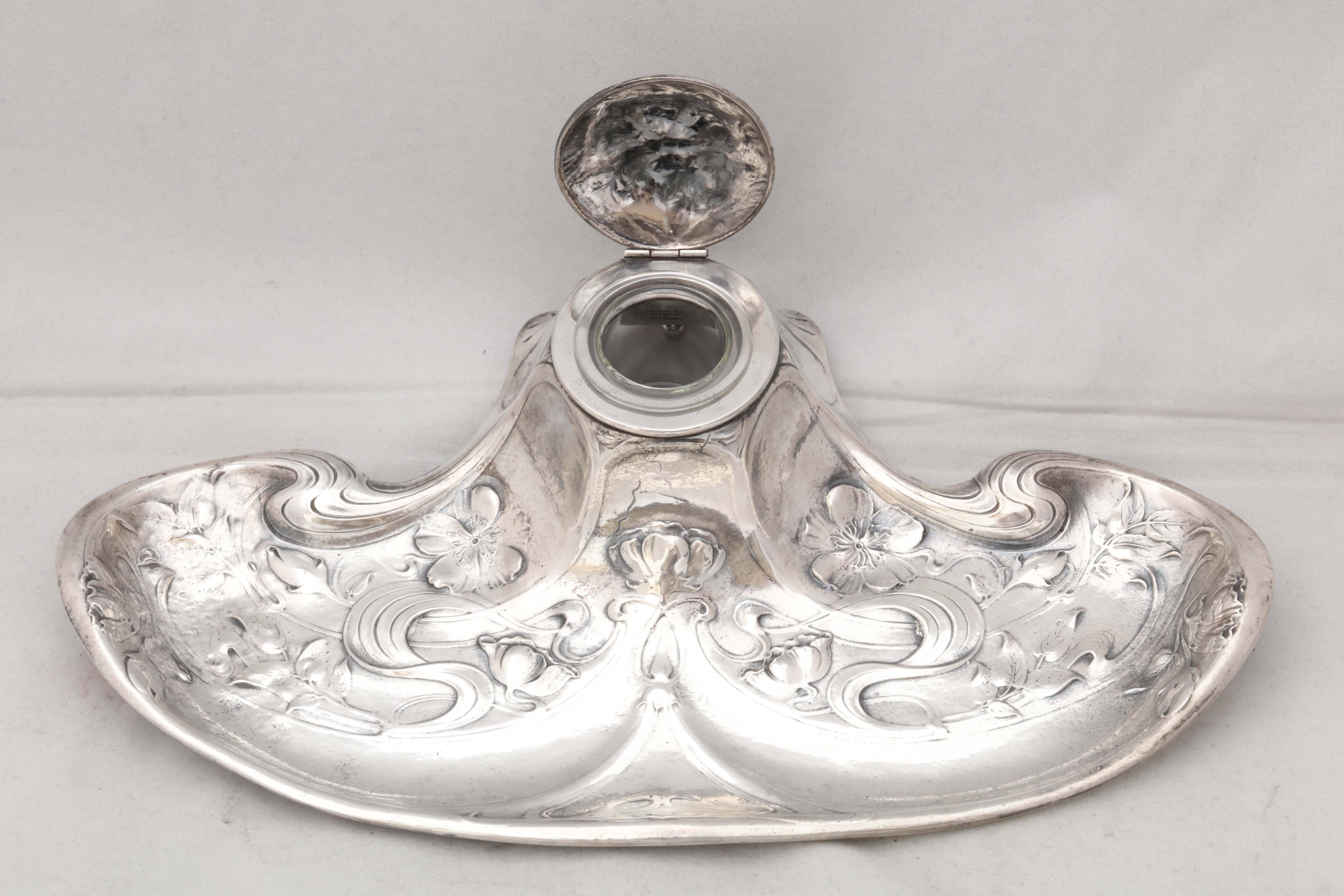Hammered Rare Sterling Silver Art Nouveau Gorham Martele Footed Inkstand with Hinged Lid For Sale
