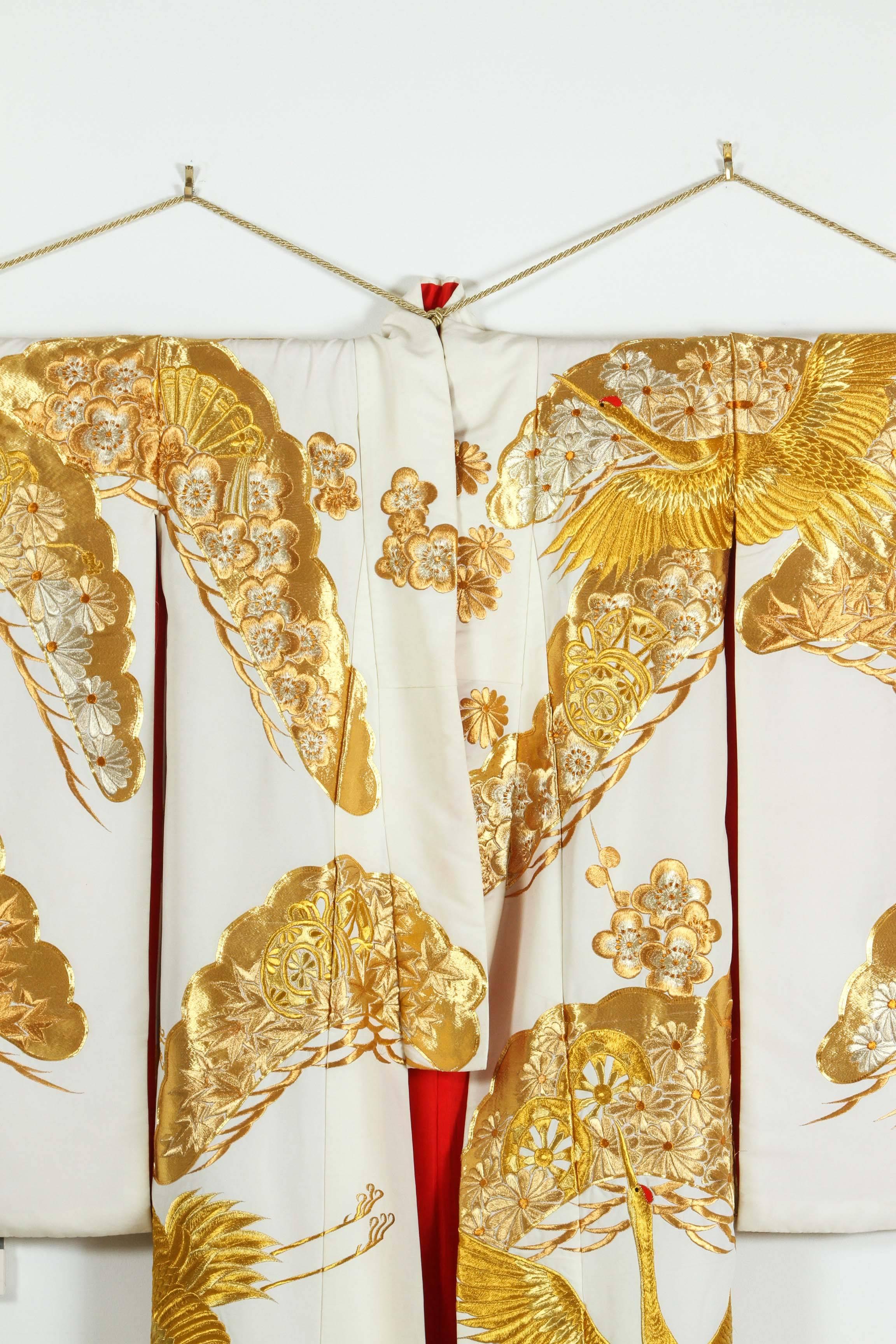 Embroidered Vintage Collectable Japanese White and Gold Silk Ceremonial Kimono