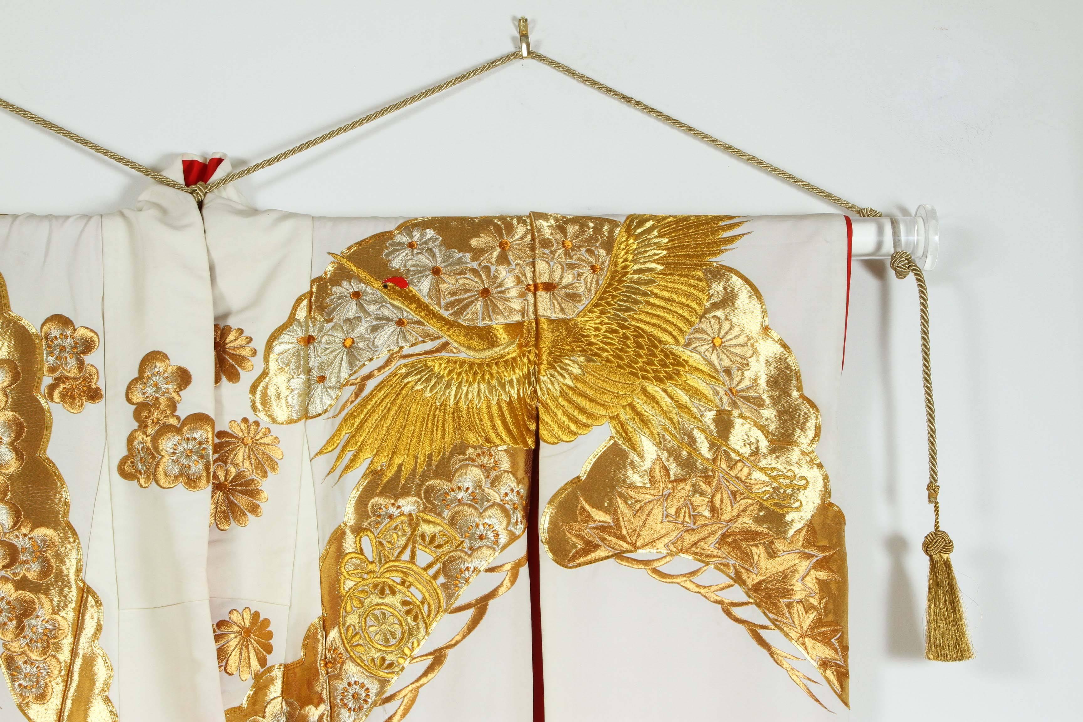 20th Century Vintage Collectable Japanese White and Gold Silk Ceremonial Kimono