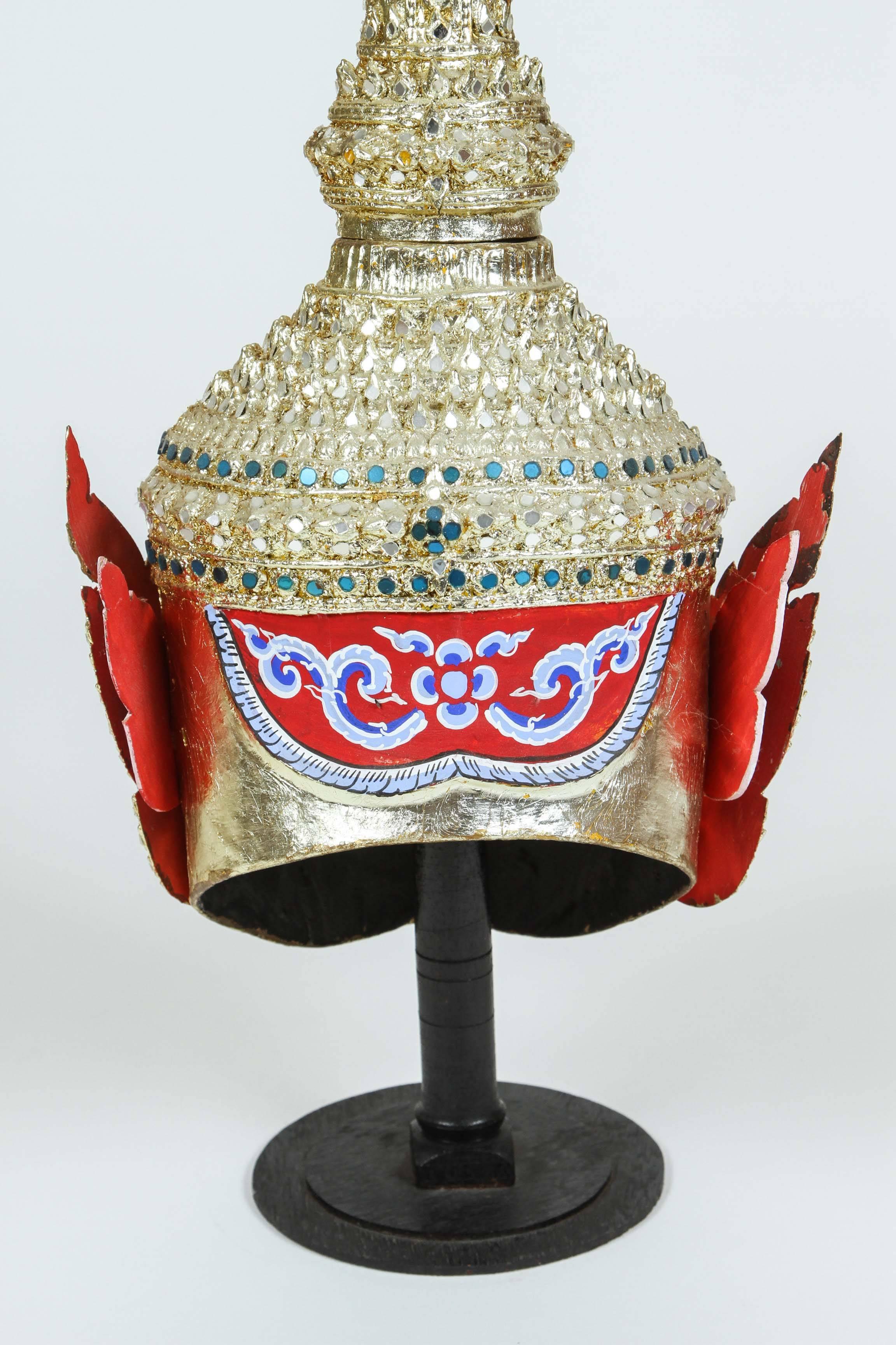 Vergoldete thailändische Demon-Maske-Tänzer-Kopfschmuck Krone im Angebot 3
