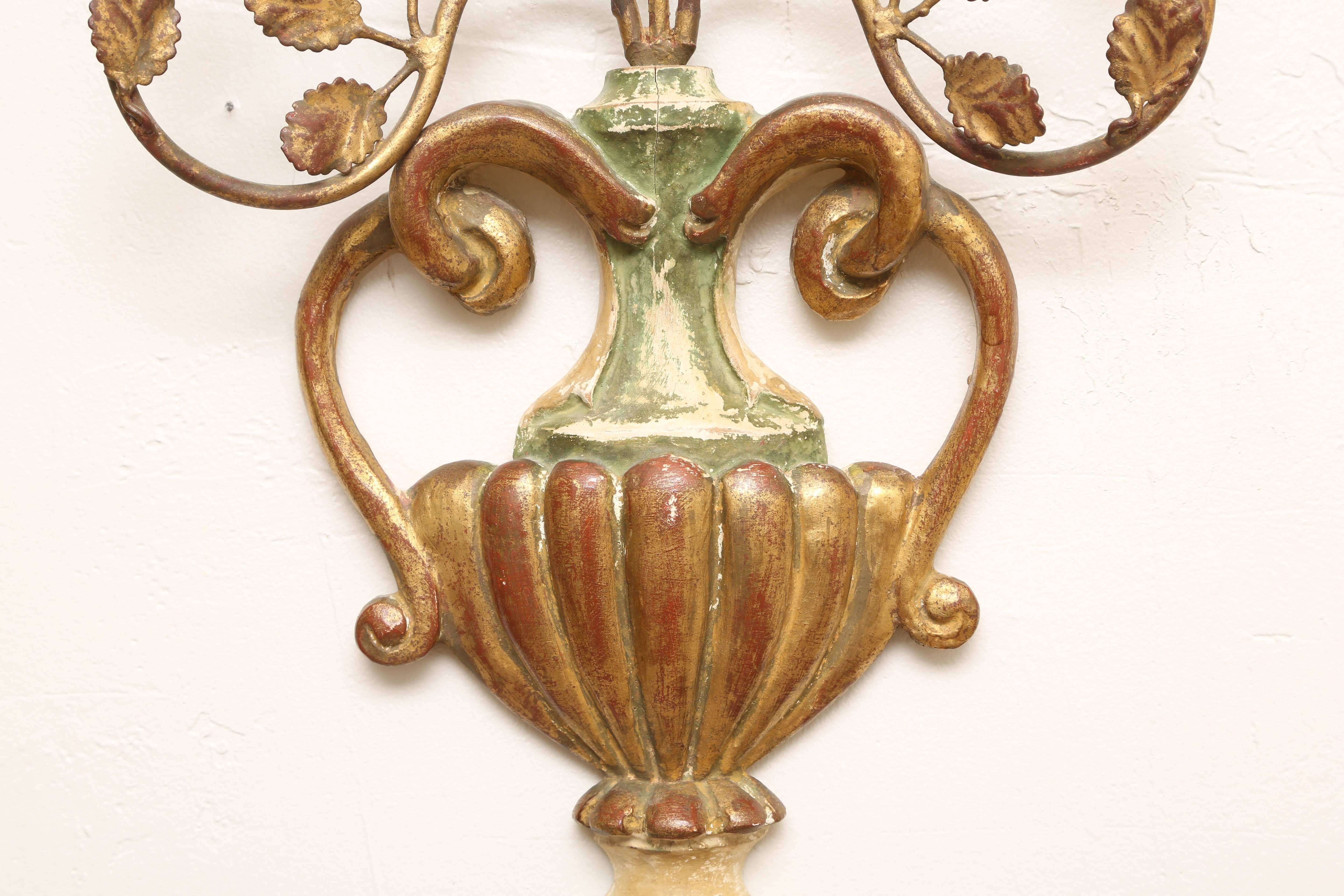 Neoclassical Pair of Palladio Giltwood and Metal Urn Shape Sconces For Sale