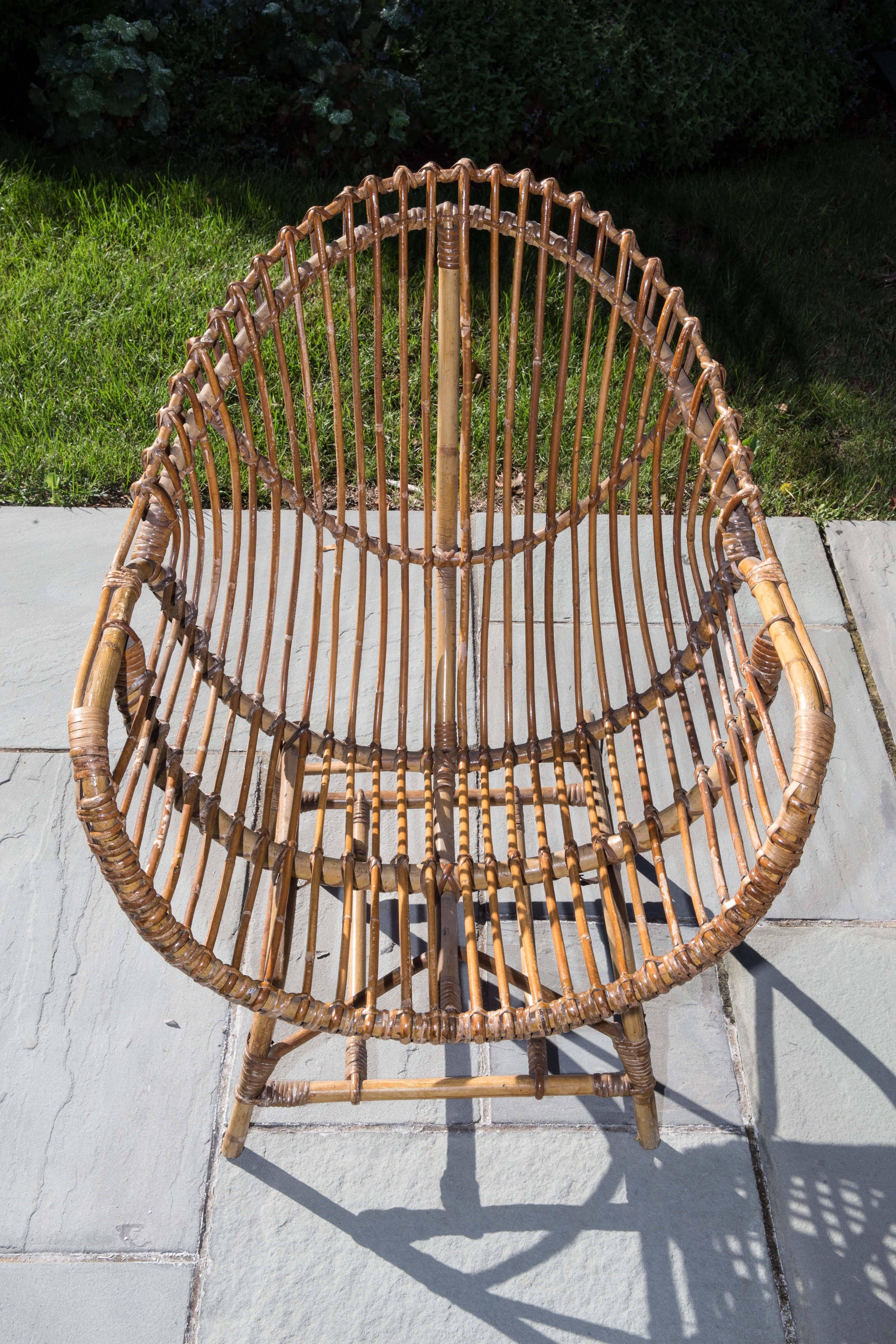 20th Century Pair of Rattan Armchairs For Sale