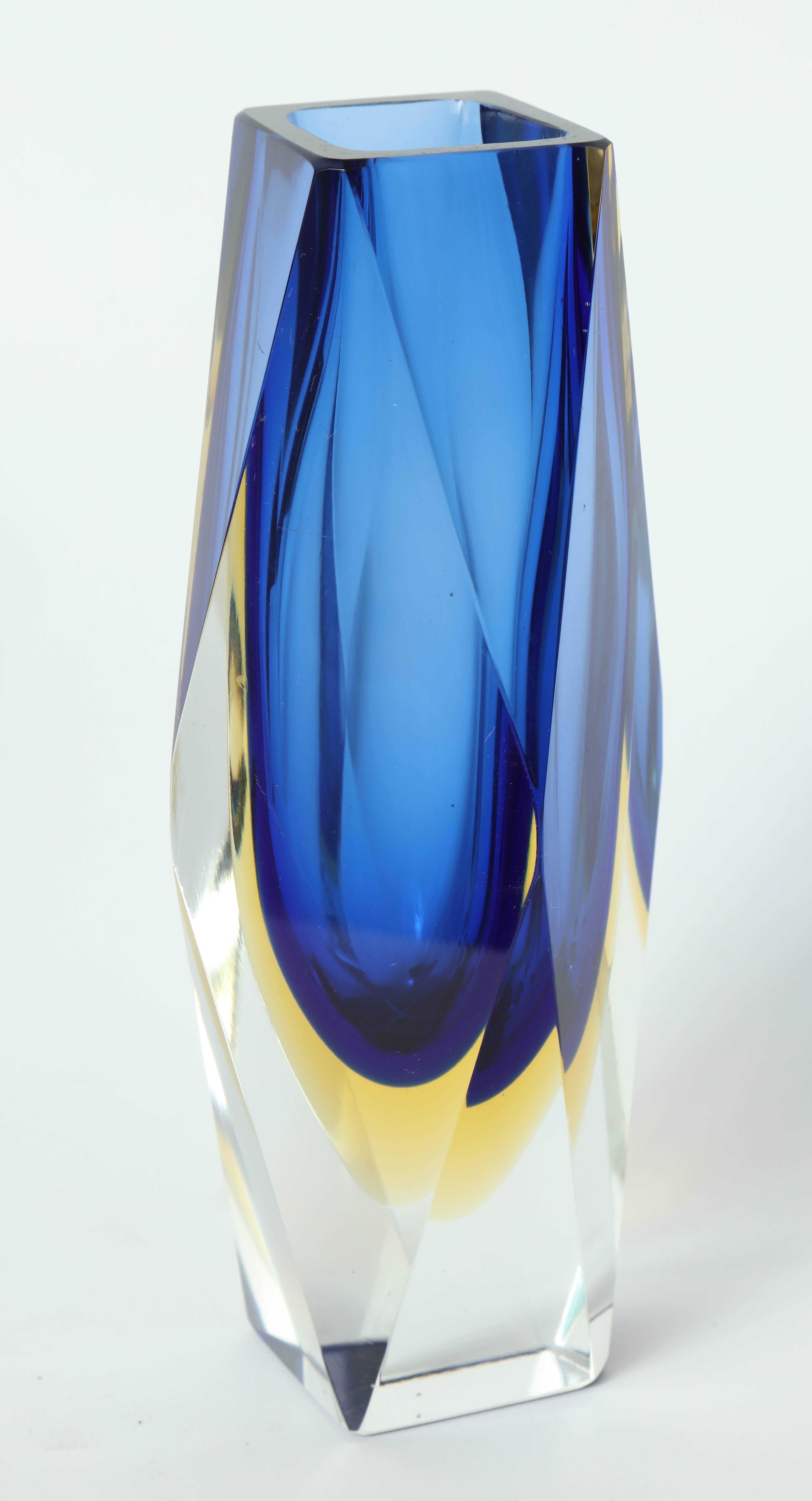 Italian Mandruzzato Murano Glass Vase