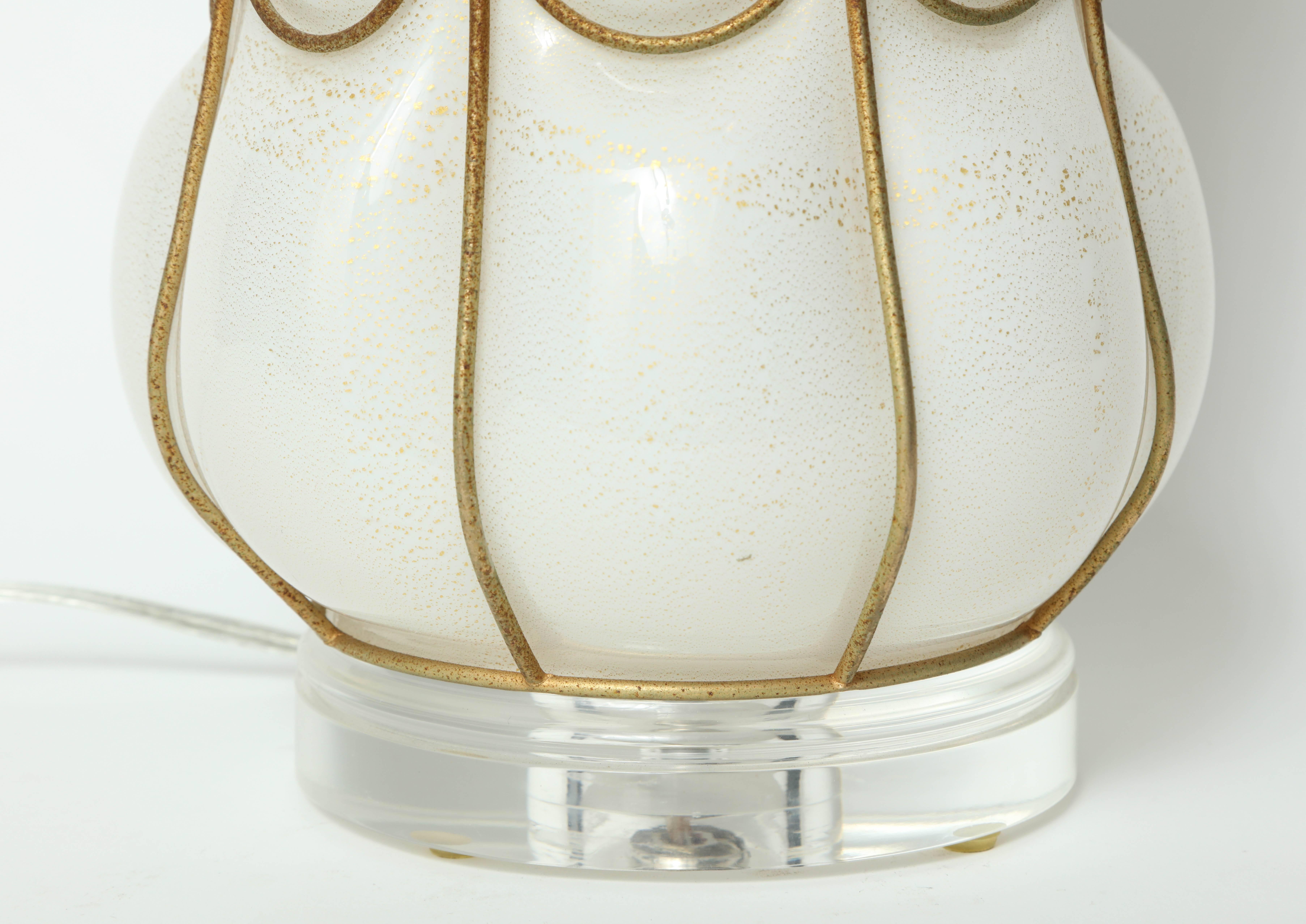Marbro Caged White Murano Glass Lamp In Excellent Condition In New York, NY