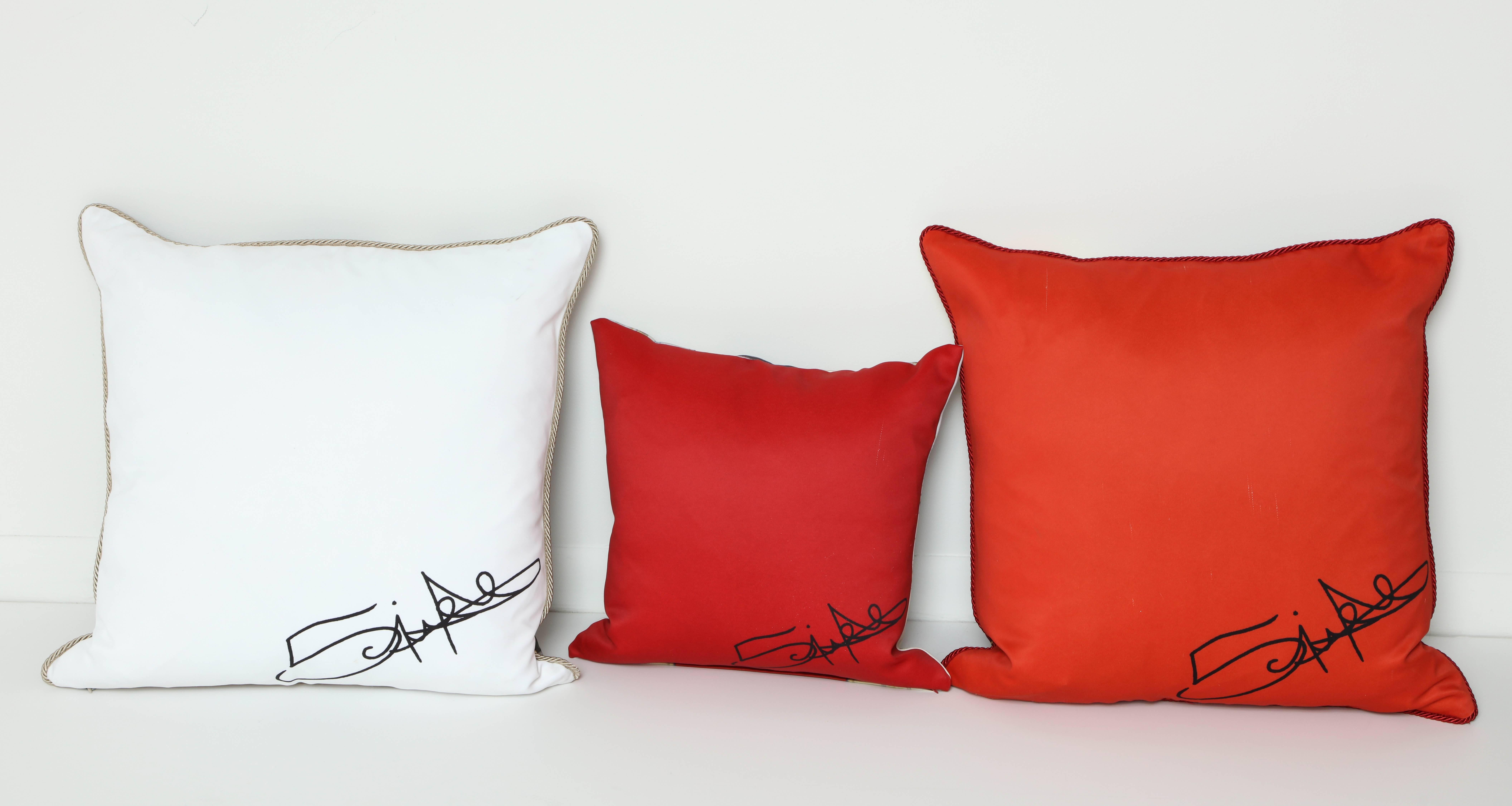 Canadian Pillows, Silk