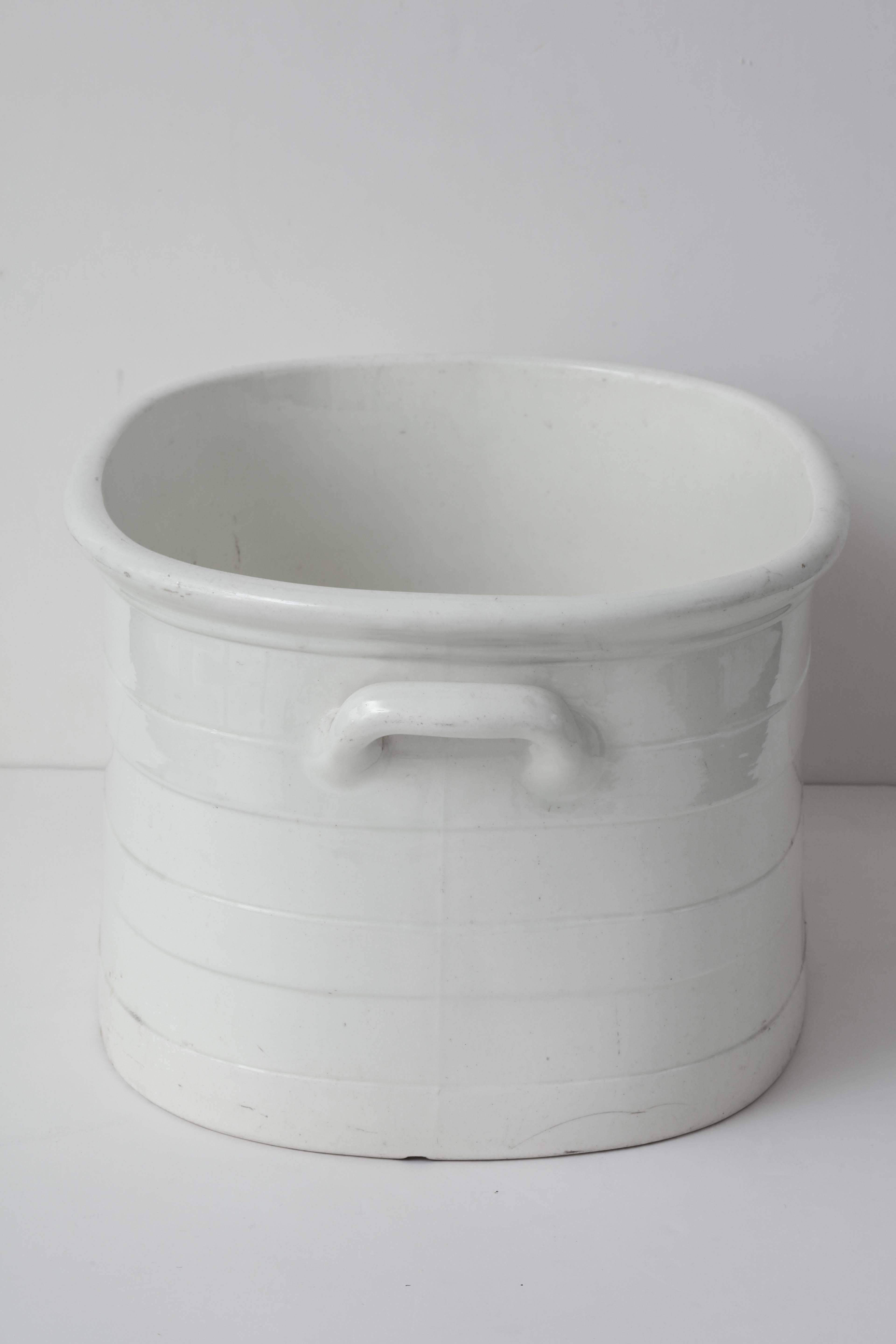 British 19th Century English Wedgwood Creamware Footbath