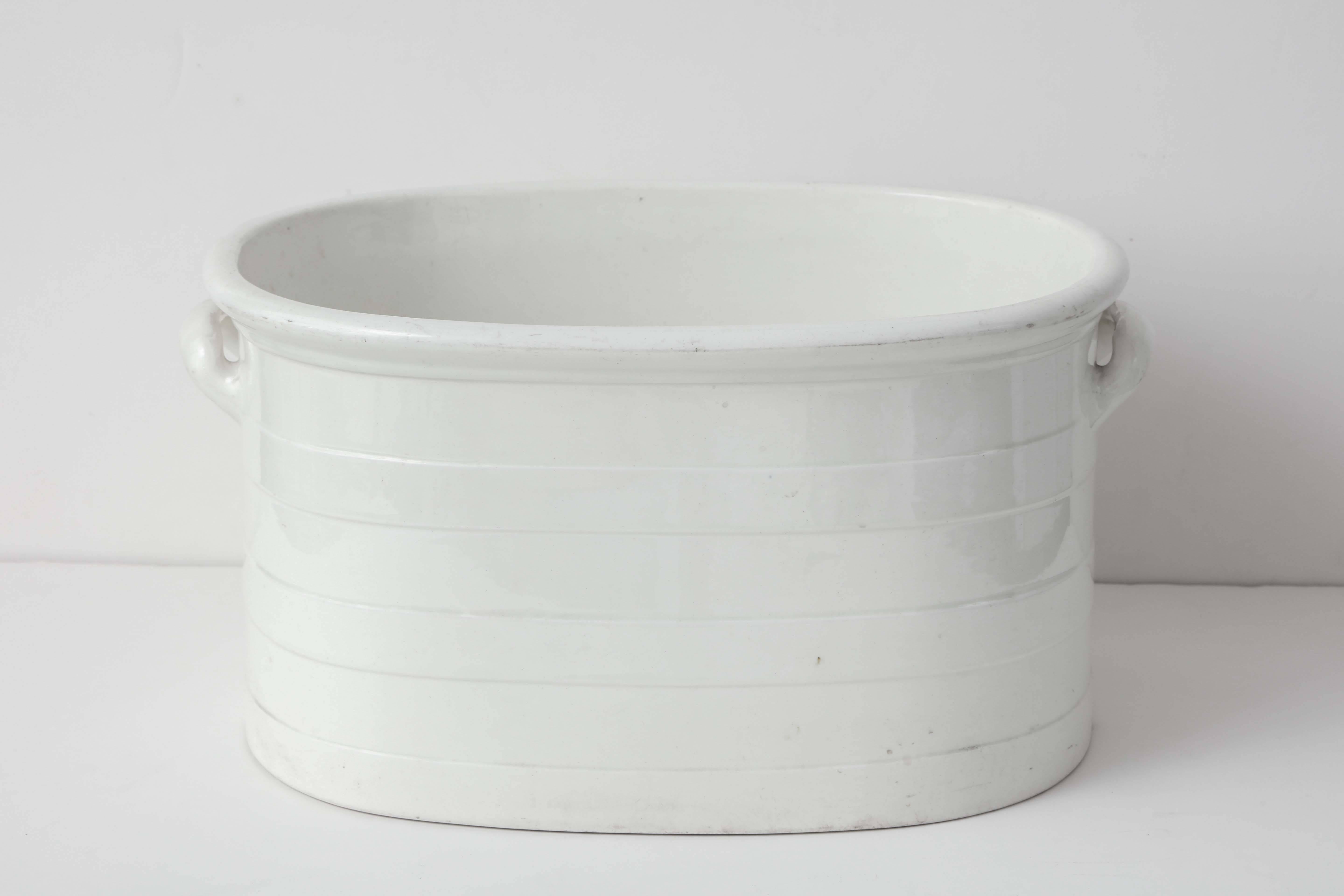 19th Century English Wedgwood Creamware Footbath 1