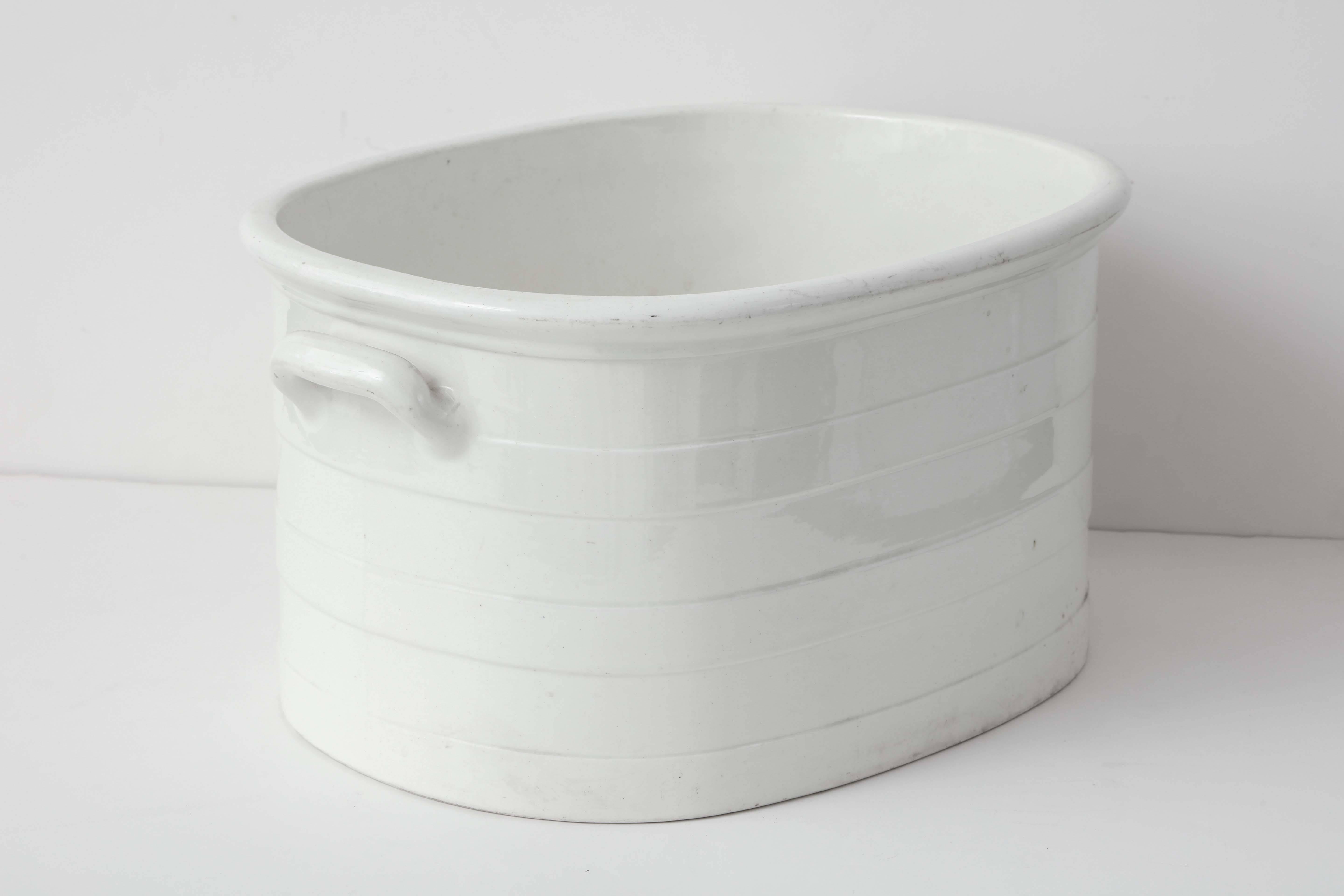 19th Century English Wedgwood Creamware Footbath 2