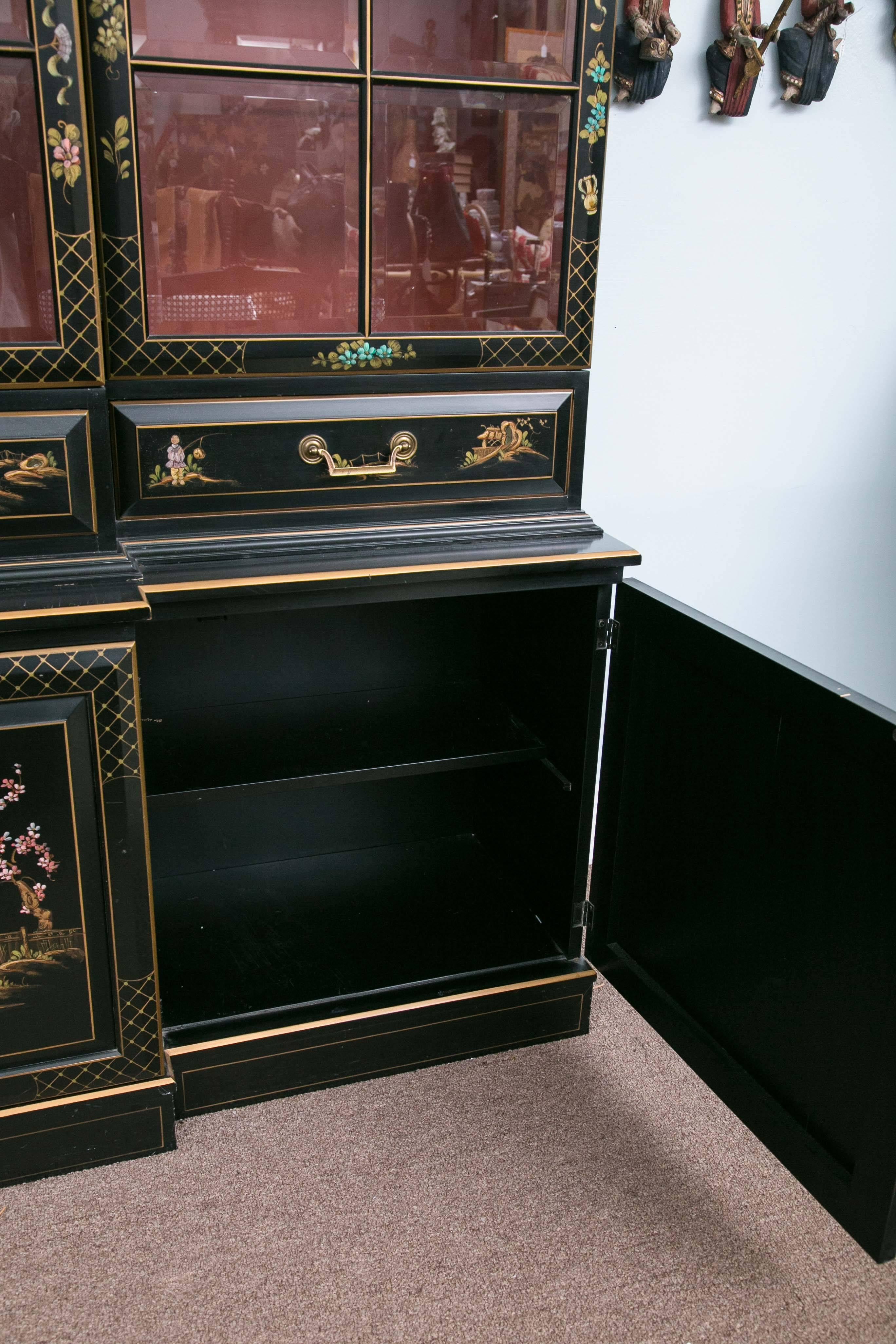 George III Style Chinoiserie Decorated Black Japanned Breakfront/Bookcase 4