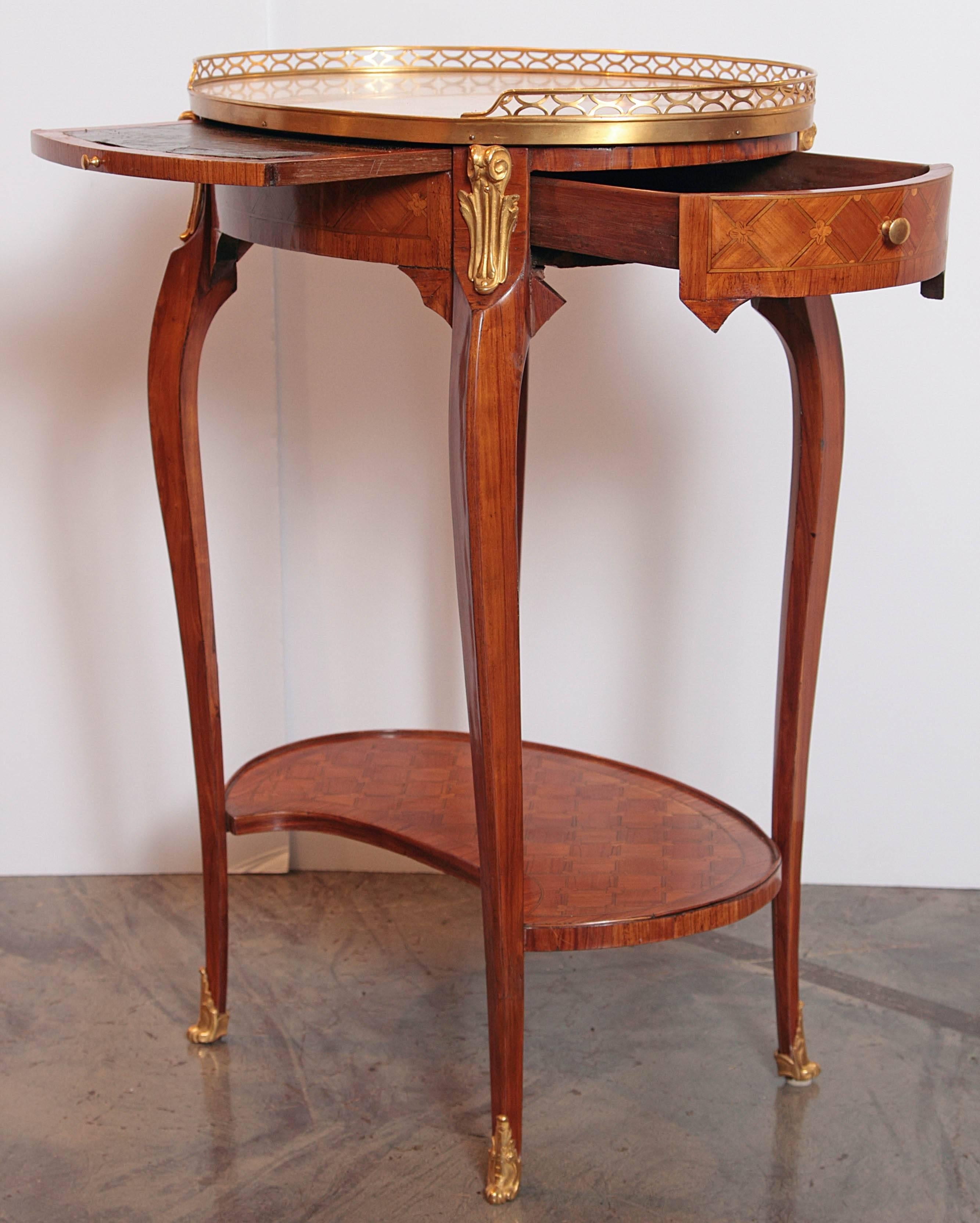 Pair of French Louis XVI Kingwood Parquetry Side Tables, Early 19th Century 1