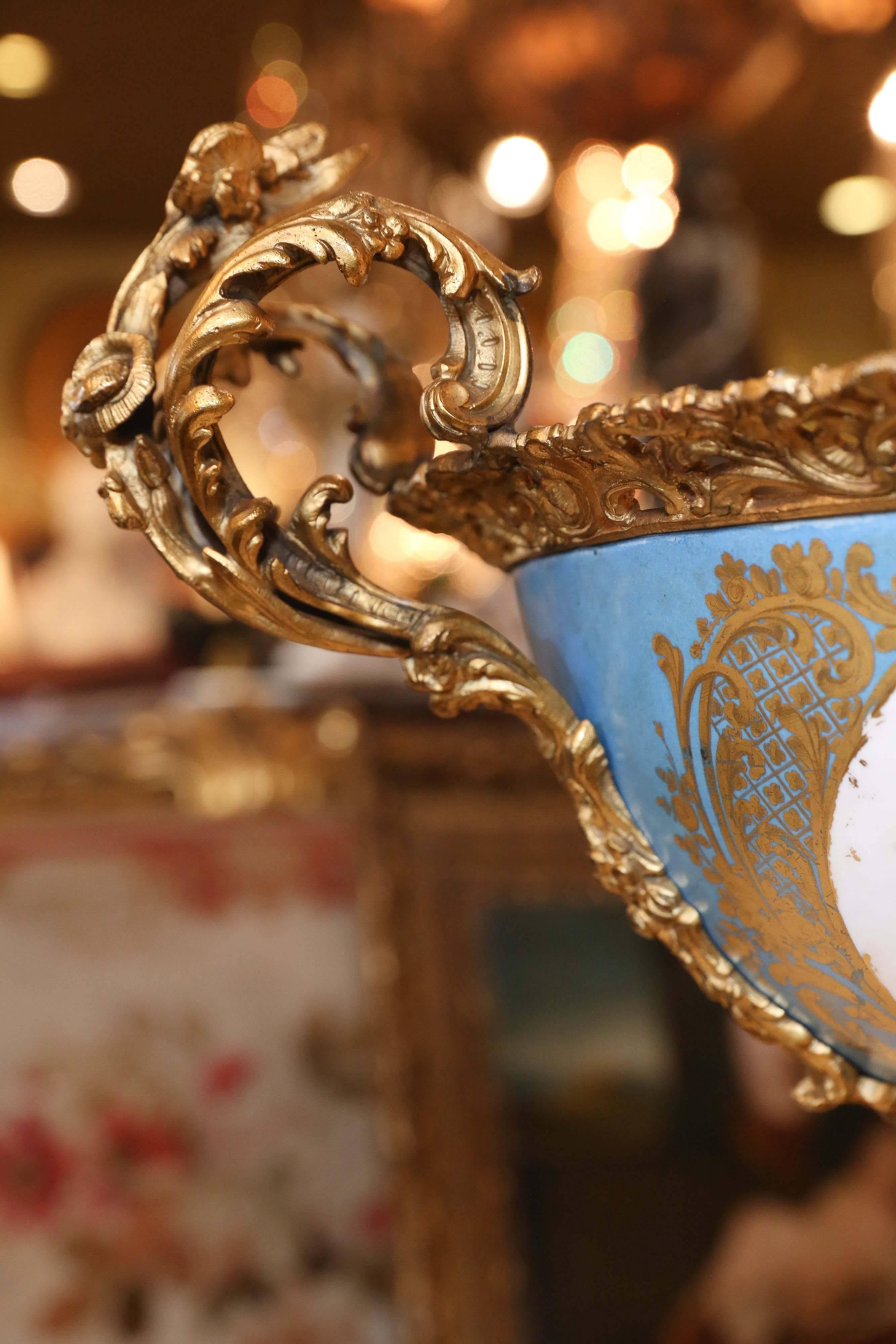 Large Sevres Style Centrepiece Bowl with Bronze Dore Mounts / Celeste Blue In Excellent Condition In Houston, TX