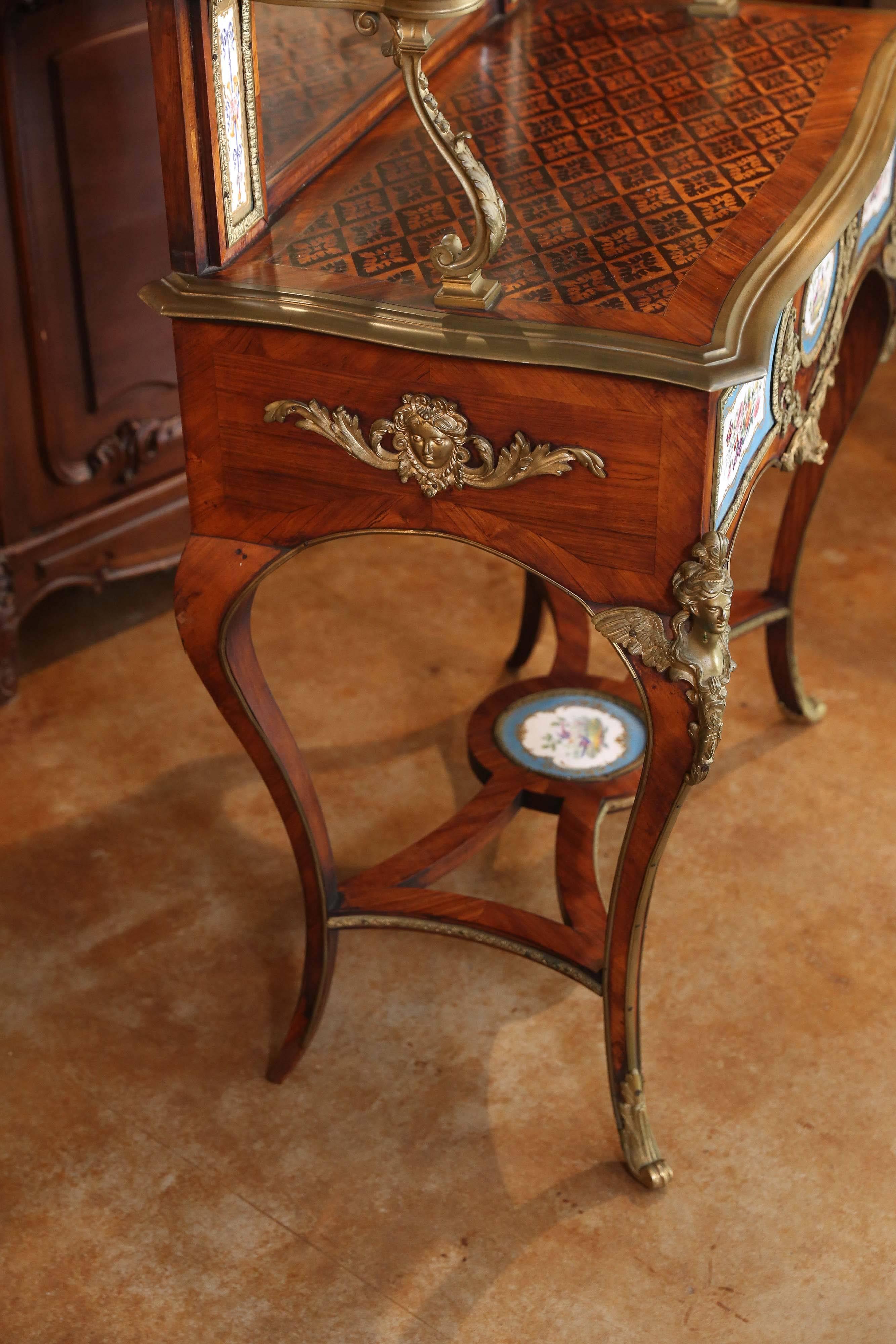 Antique French Louis XV Vanity Table with Gilt Bronze Mounts/Porcelain Cameos For Sale 1