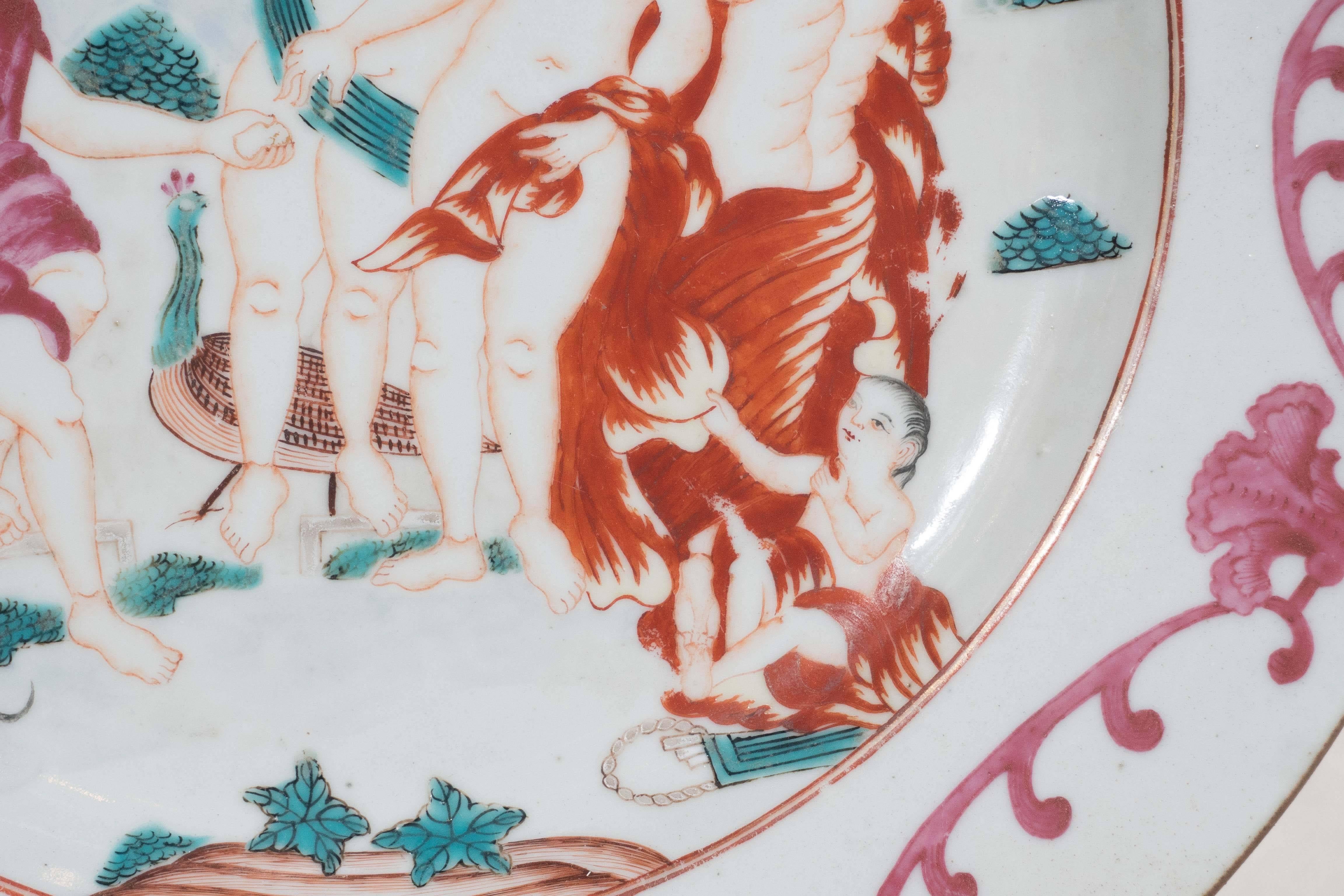 Judgment of Paris Chinese Export Plate In Excellent Condition In Katonah, NY