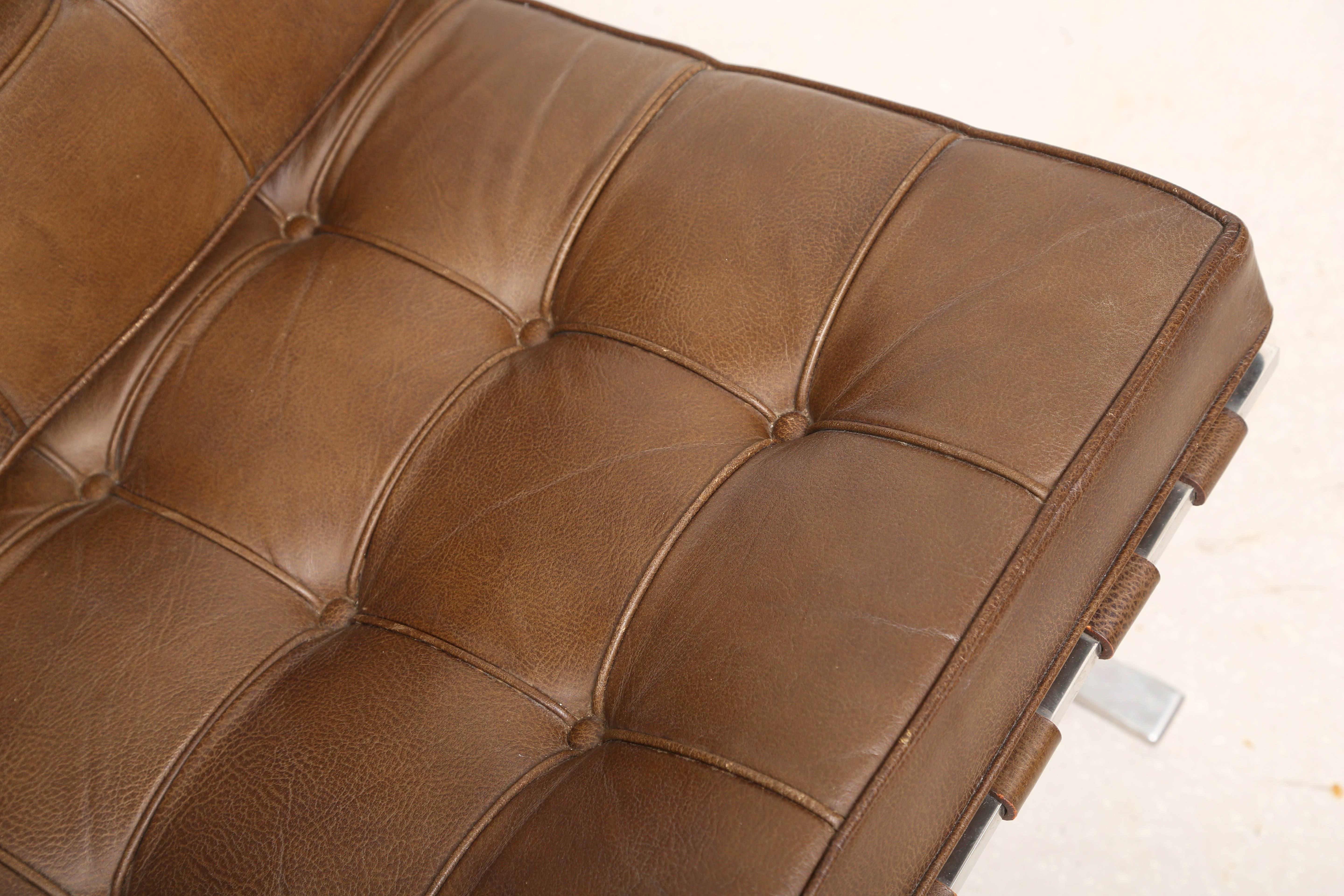 Pair of Vintage Brown Leather Barcelona Chairs In Good Condition For Sale In West Palm Beach, FL