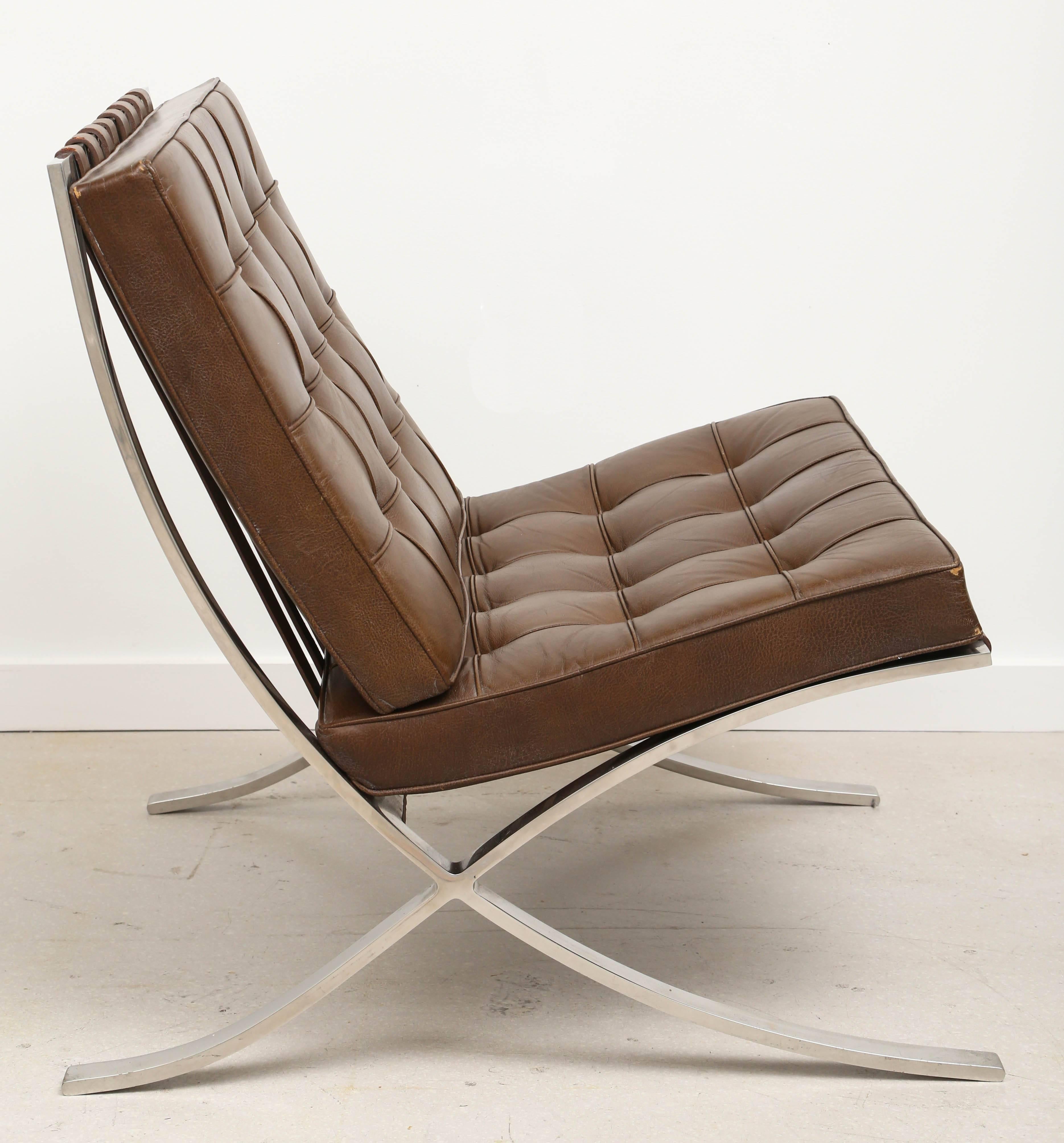 Pair of Vintage Brown Leather Barcelona Chairs For Sale at 1stDibs
