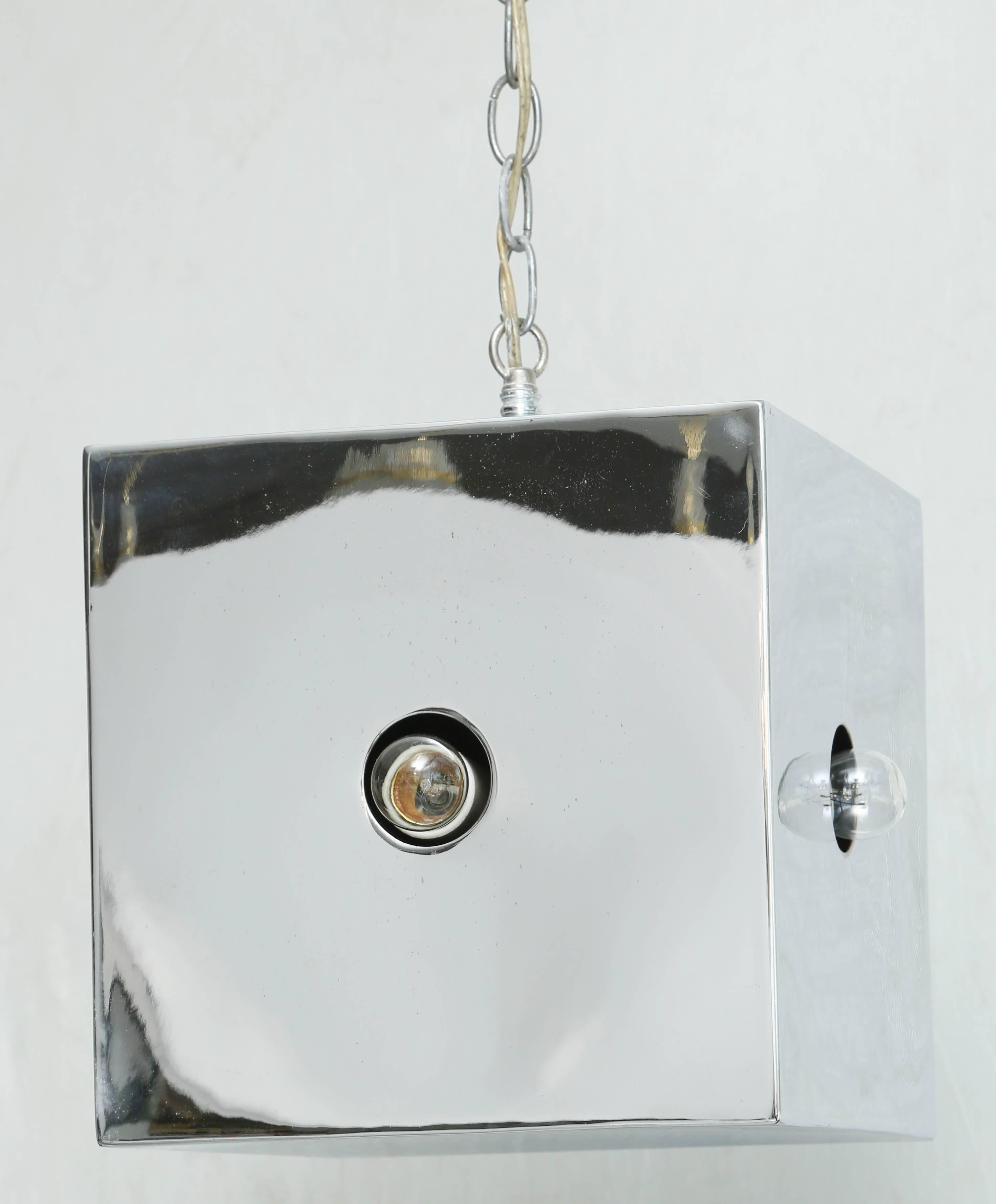 Mid-Century Modern Chrome Cube Light Fixture In Good Condition For Sale In West Palm Beach, FL