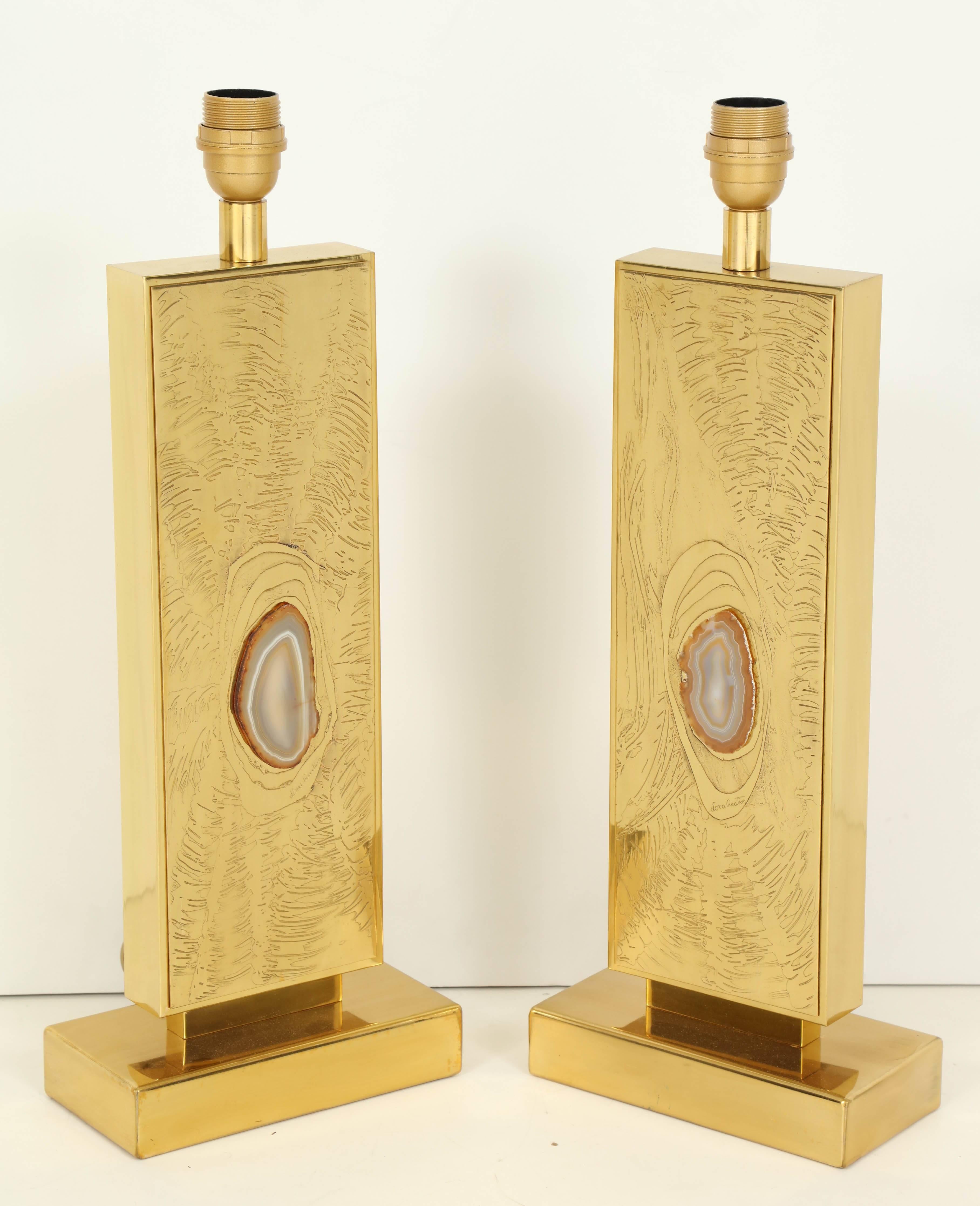 Pair of lamps by Lova Creation etched brass inlay agates, signed by the artist.
New rewired in perfect conditions.