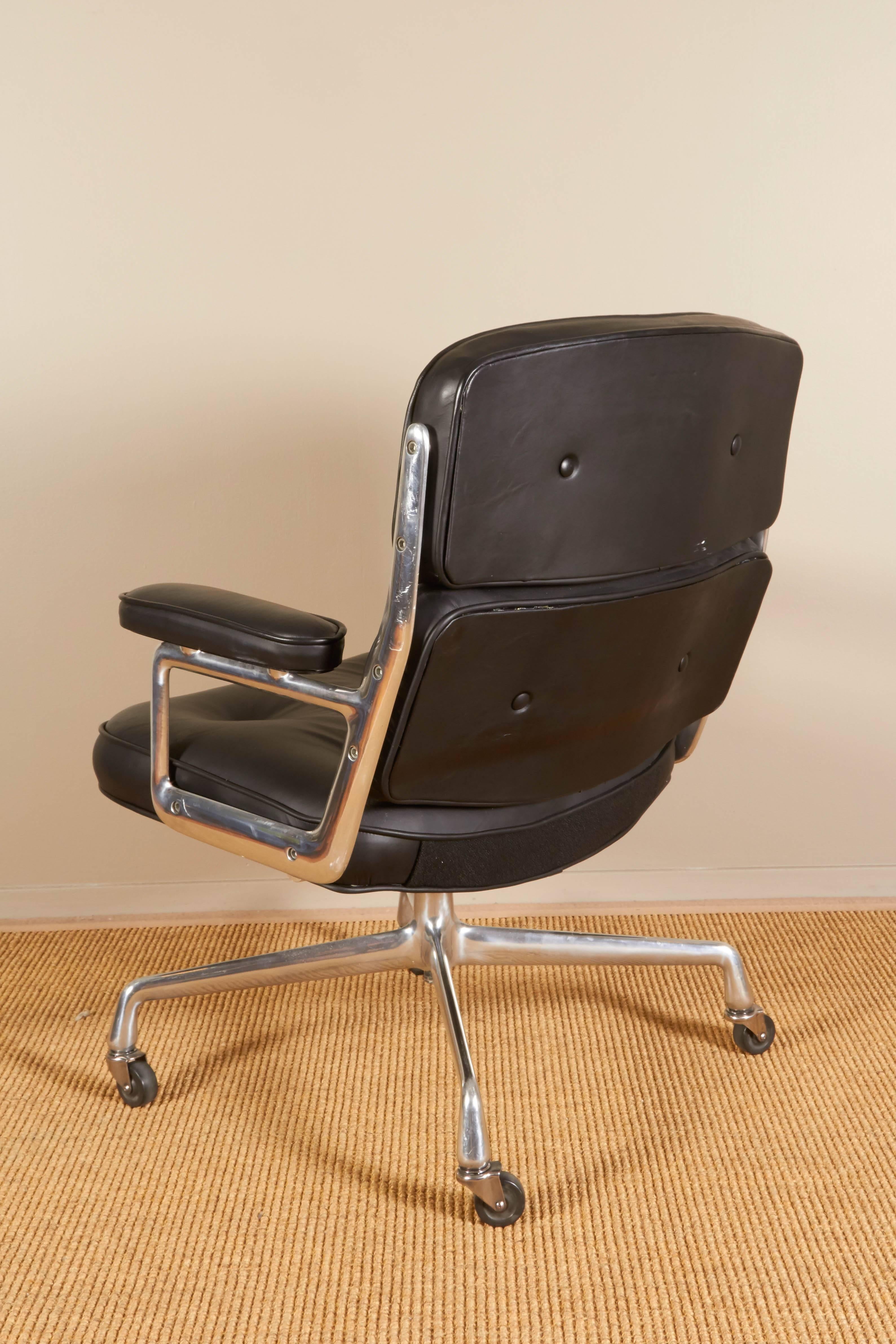 Aluminum Set of Two Eames 'Time-Life' Executive Chairs for Herman Miller