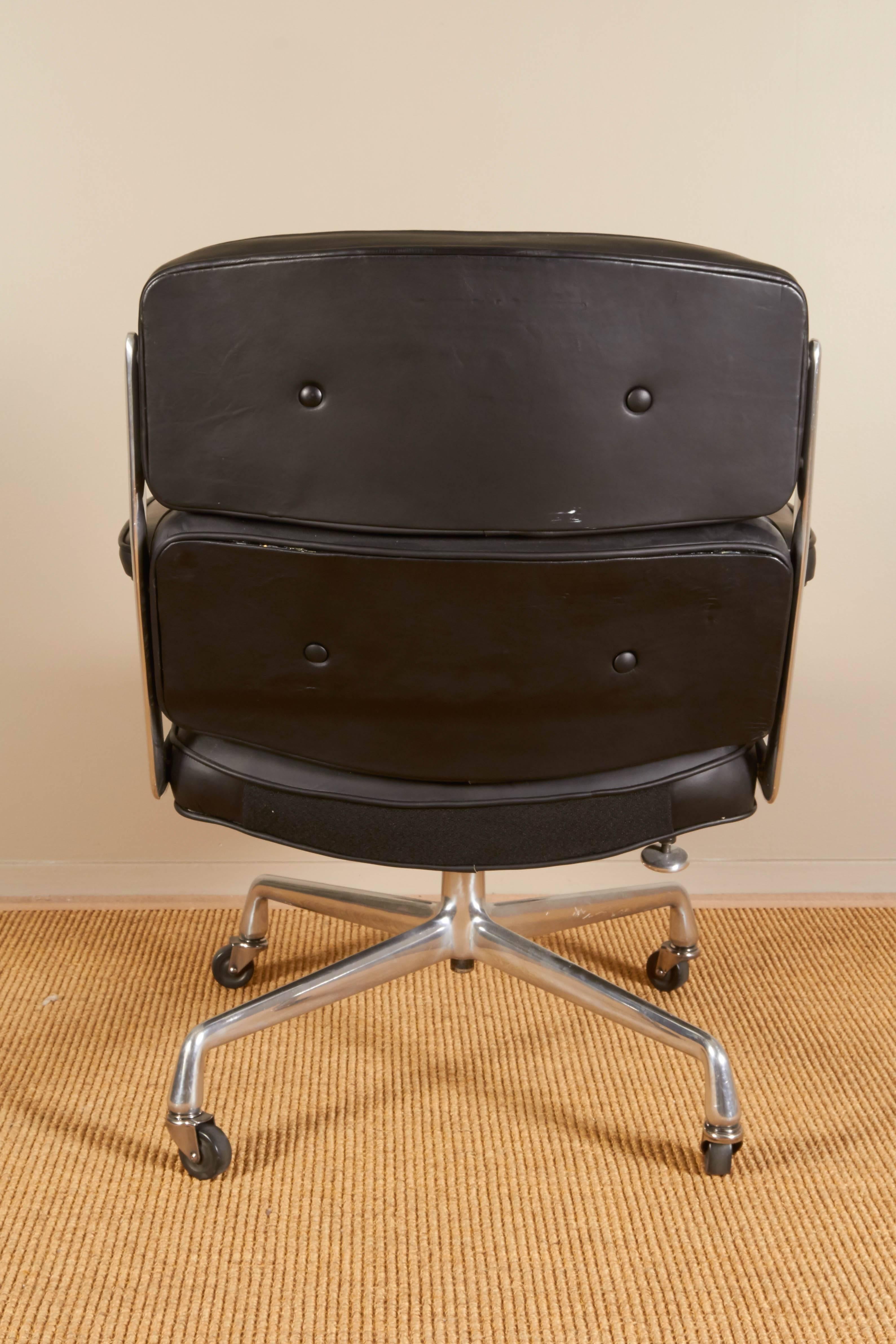 Set of Two Eames 'Time-Life' Executive Chairs for Herman Miller 1